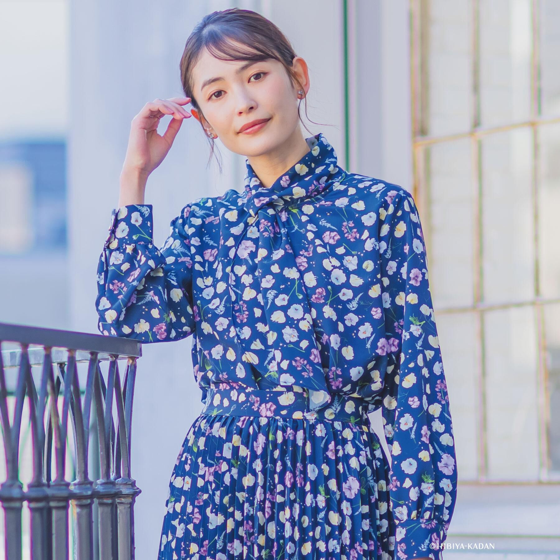 ITS&rsquo;DEMO「【ITS&rsquo;DEMO &times; HIBIYA－KADAN】楊柳ボウタイブラウス」|シャツ・ブラウス|