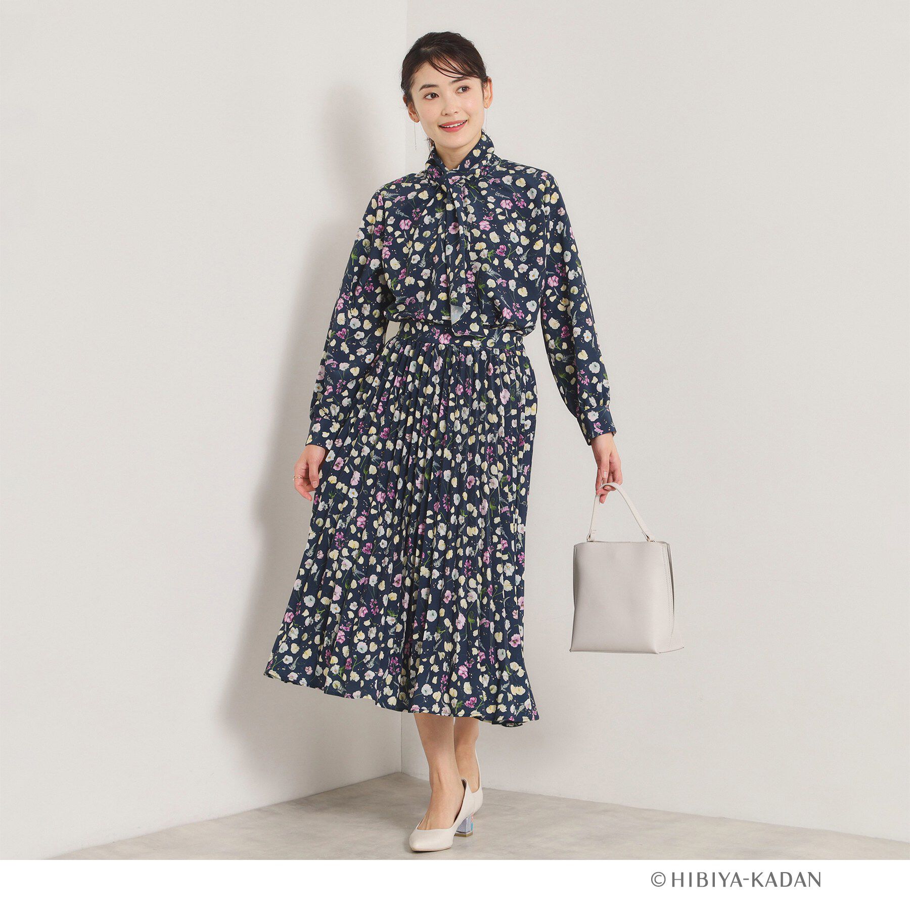 ITS&rsquo;DEMO「【ITS&rsquo;DEMO &times; HIBIYA－KADAN】楊柳ボウタイブラウス」|シャツ・ブラウス|