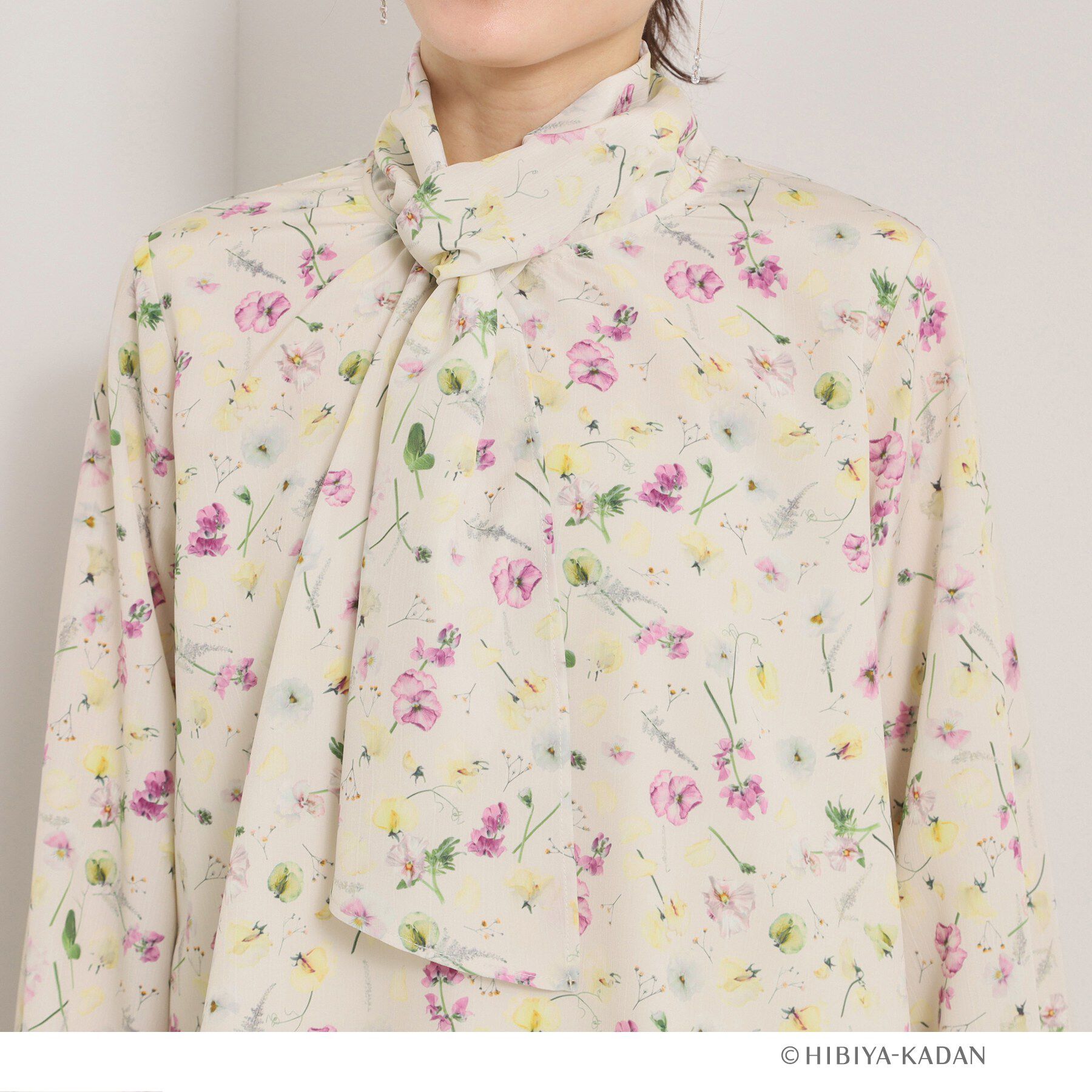 ITS&rsquo;DEMO「【ITS&rsquo;DEMO &times; HIBIYA－KADAN】楊柳ボウタイブラウス」|シャツ・ブラウス|