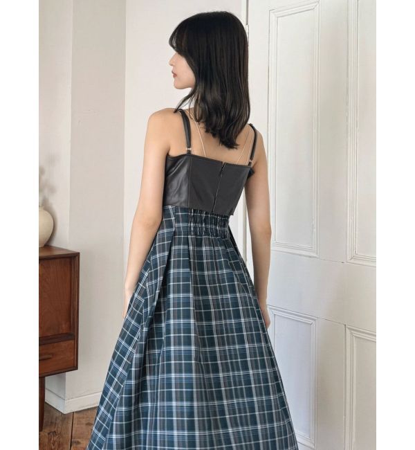 MERCURYDUO「フェイクレザービスチェドッキングキャミワンピース」|ワンピース|