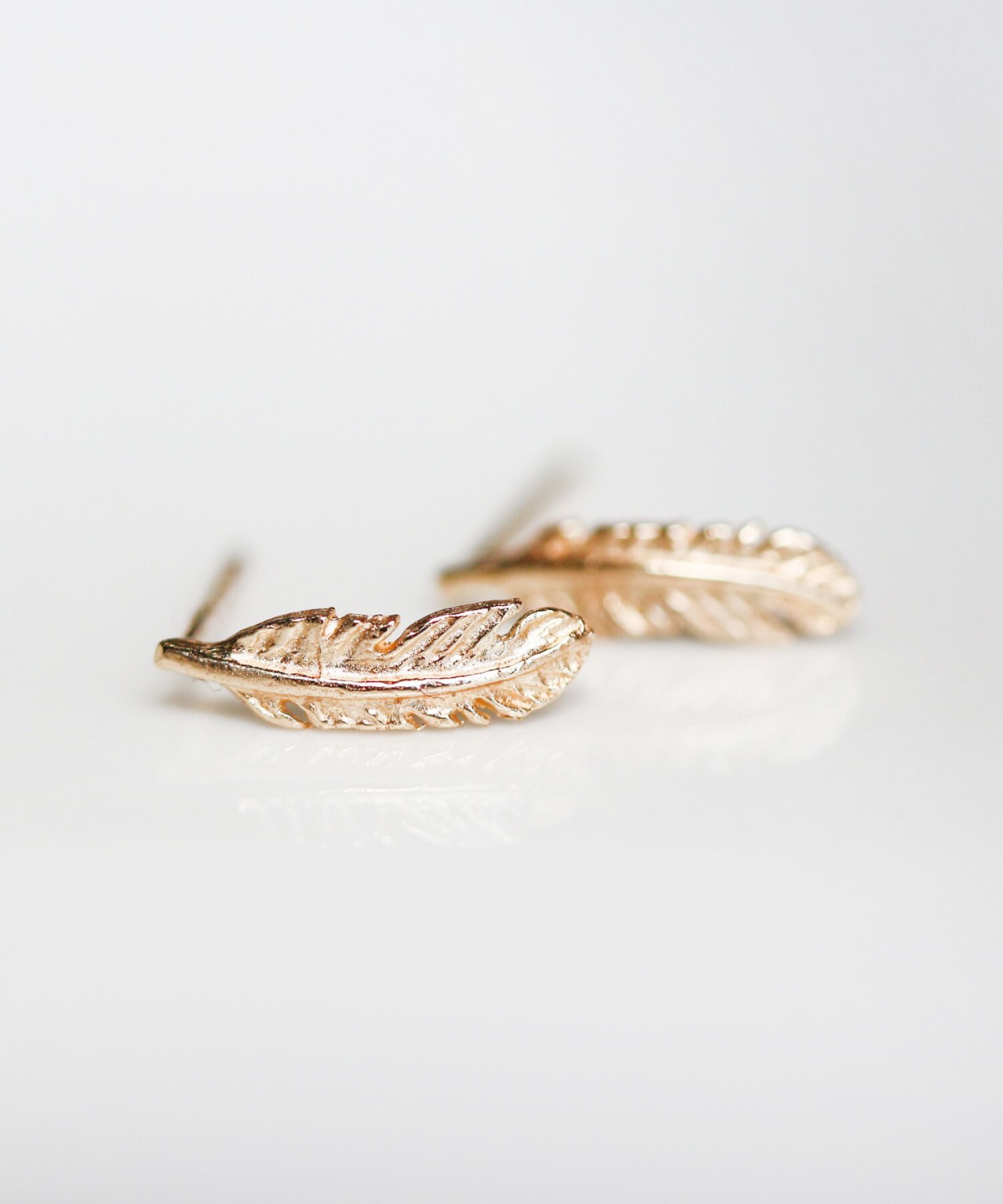  「ゴールド フェザー ピアス| K10YG」|ピアス|