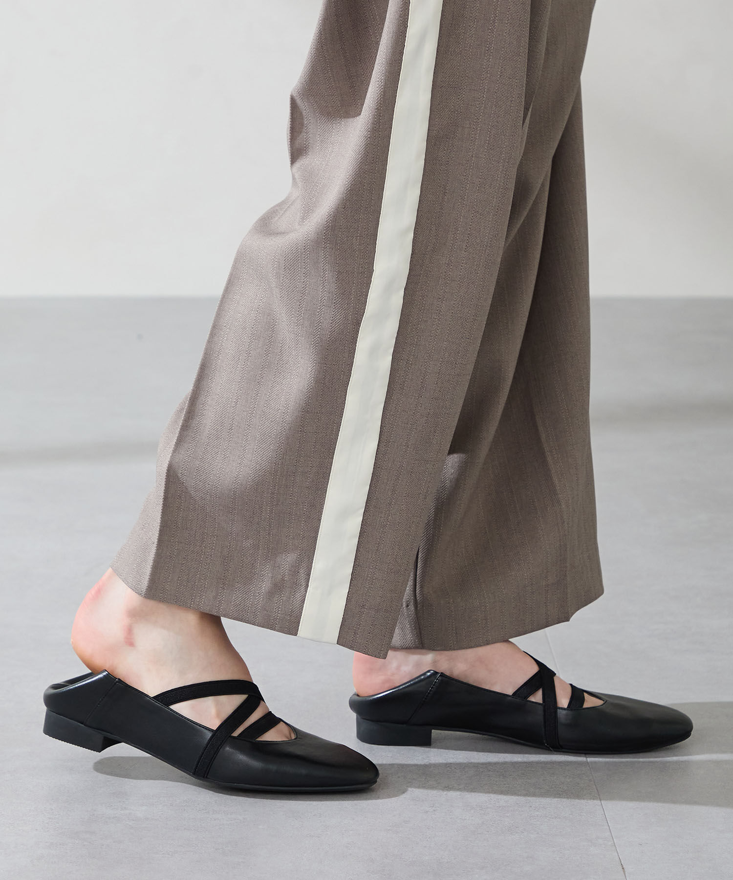 WA Oriental TRaffic「ゴムストラップフラットパンプス/52305」|パンプス|