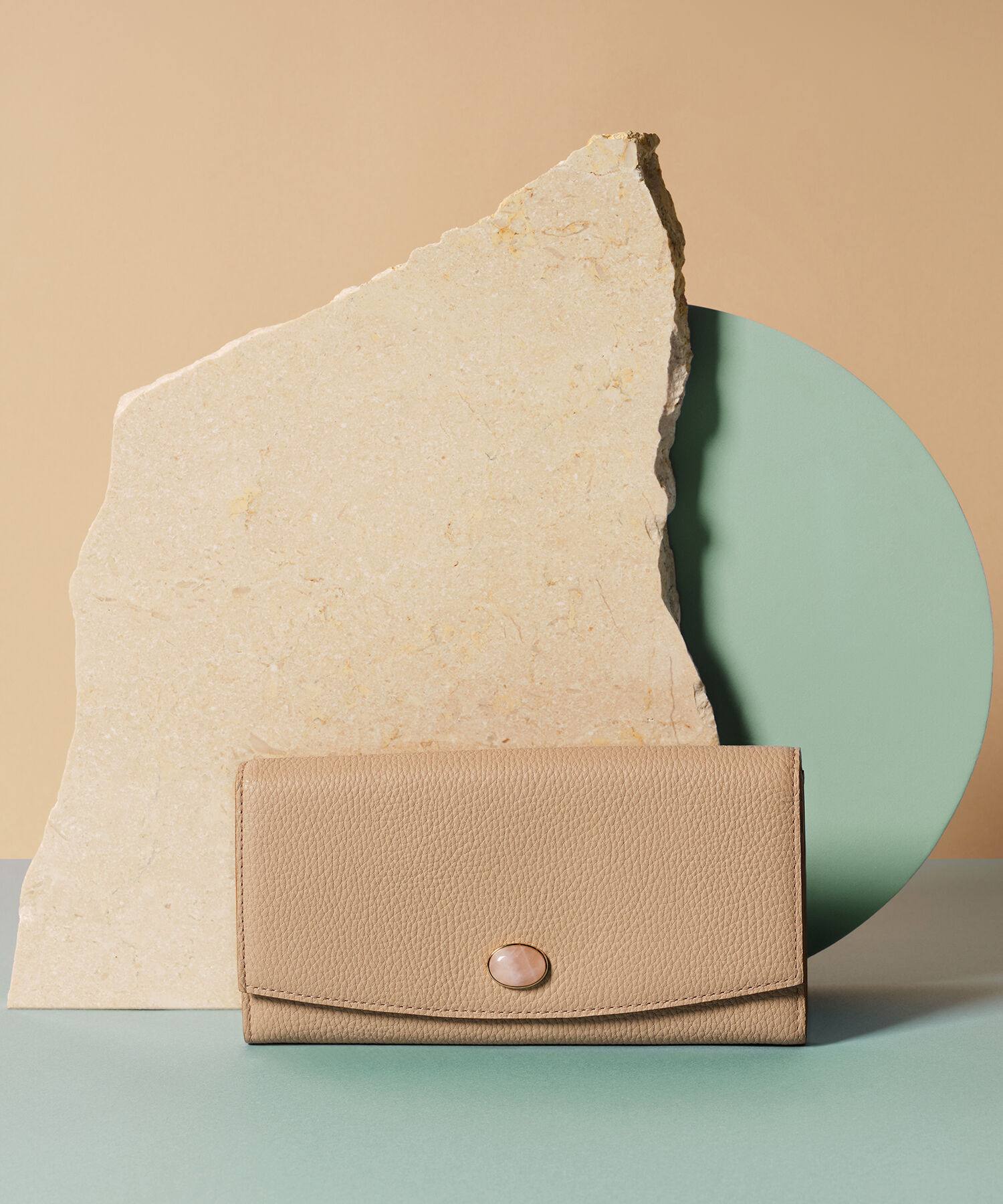 TOPKAPI 「【TOPKAPI】 gemdrops ジェムドロップ ミニエンボスレザー 天然石 長財布」|財布|ピンクベージュ