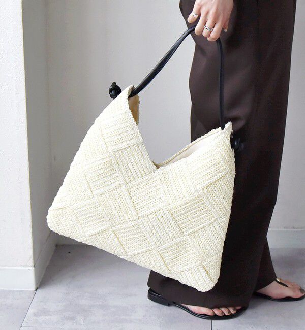 quaranciel「《一部追加予約》quaranciel: ワンハンドル Vカット メッシュ バッグ（A4対応）」|トートバッグ|