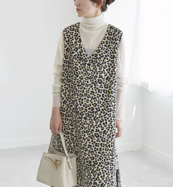 quaranciel「quaranciel:〈手洗い可能〉アニマル サイドボタン Vネック ワンピース」|ワンピース|