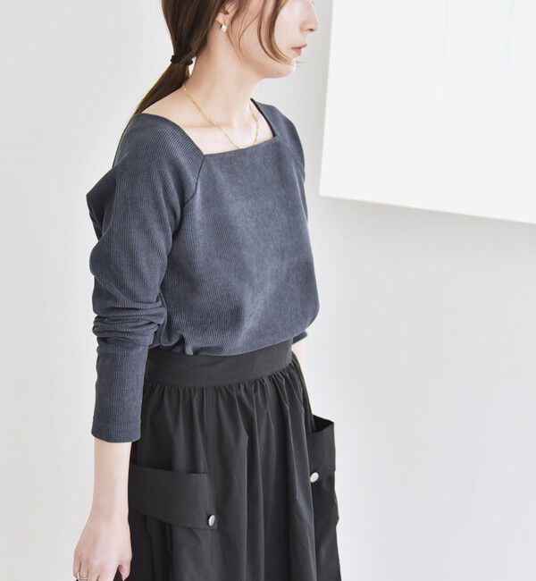 quaranciel「quaranciel:〈洗濯機可能〉ポリエステル ベロア スクエア ネック プルオーバー」|Tシャツ・カットソー|