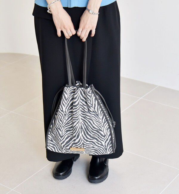 quaranciel「quaranciel: 2way アニマル パイピング 巾着 トートバッグ（A4対応）」|トートバッグ|