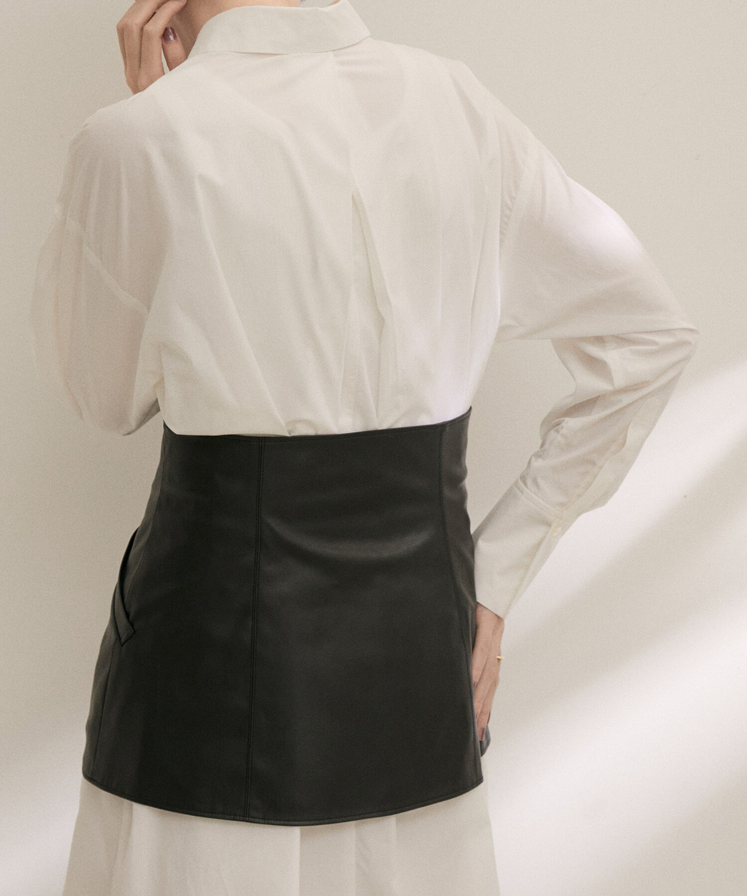 SALON adam et rope'「フェイクレザービスチェ【セットアップ対応】」|チューブトップ|