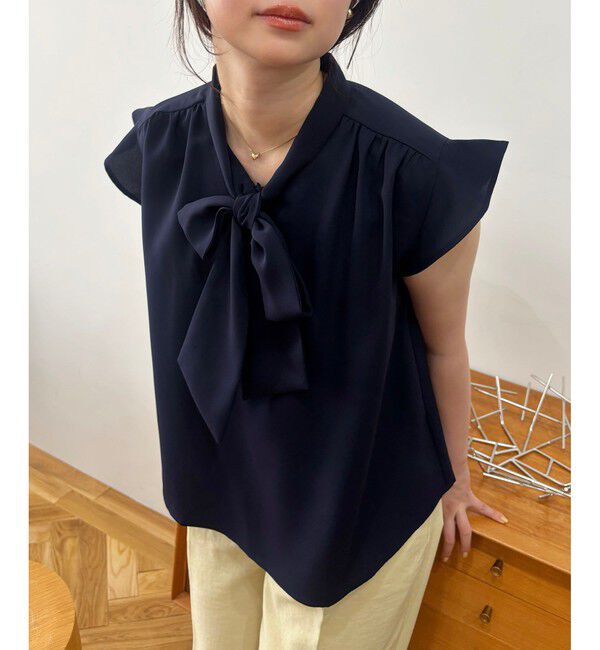 VIS「【WEB限定】【防シワ】フリルフレンチボウタイブラウス/通勤対応」|シャツ・ブラウス|