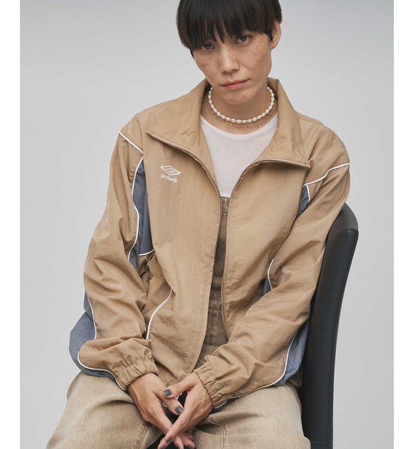  「《追加》【umbro&times;Whim Gazette】 スタンドカラーブルゾン」|ブルゾン・スタジャン|