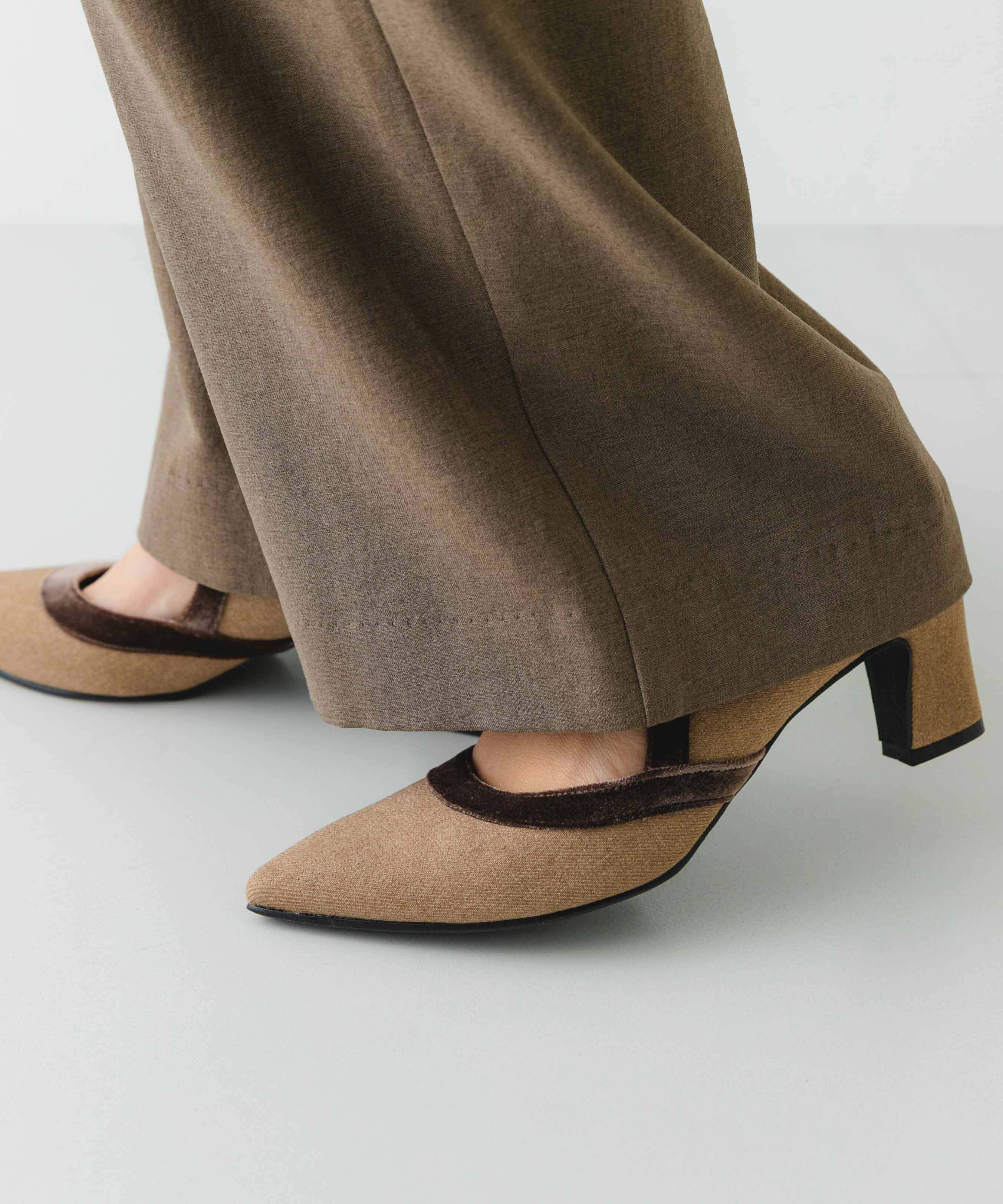 RODE SKO「『MADE IN JAPAN』チャンキーヒールリボンパンプス」|パンプス|