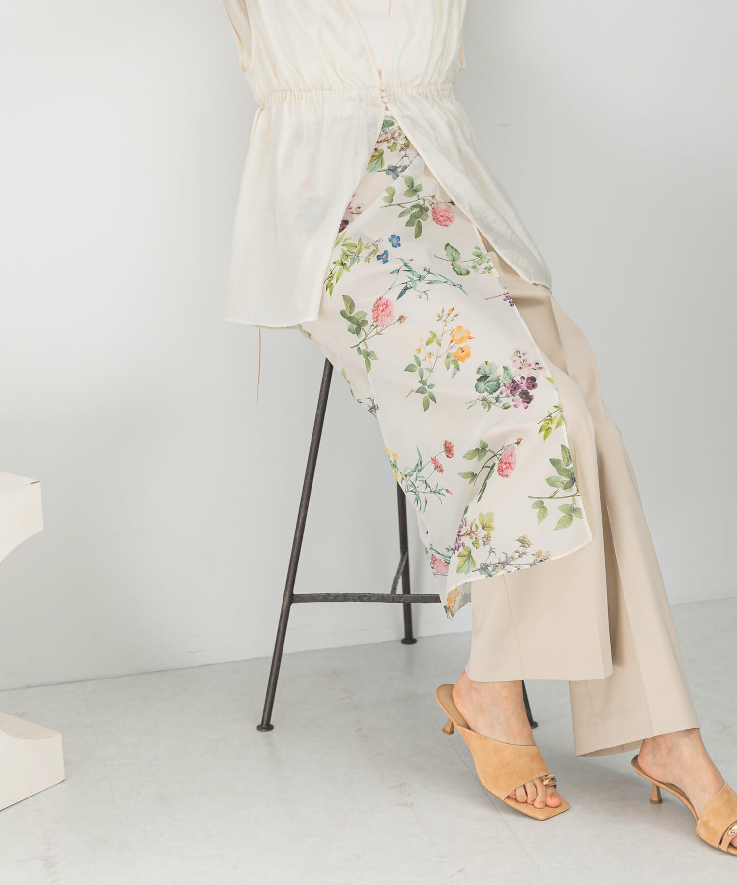 URBAN RESEARCH ROSSO「ボタニカルプリントスカーフ」|バンダナ・スカーフ|オフホワイト