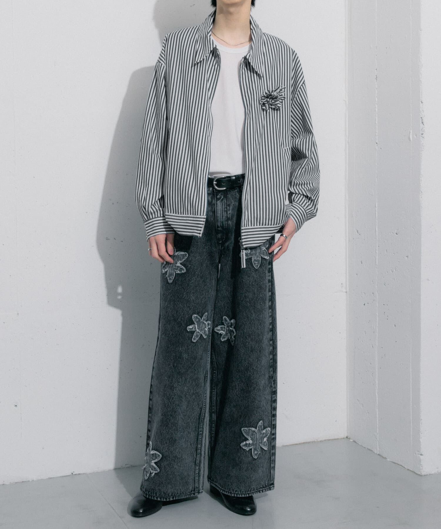 SENSE OF PLACE by URBAN RESEARCH「hxcyyd &times; SOP　ストライプフラワーコサージュシャツブルゾン(UNISEX)」|ブルゾン・スタジャン|