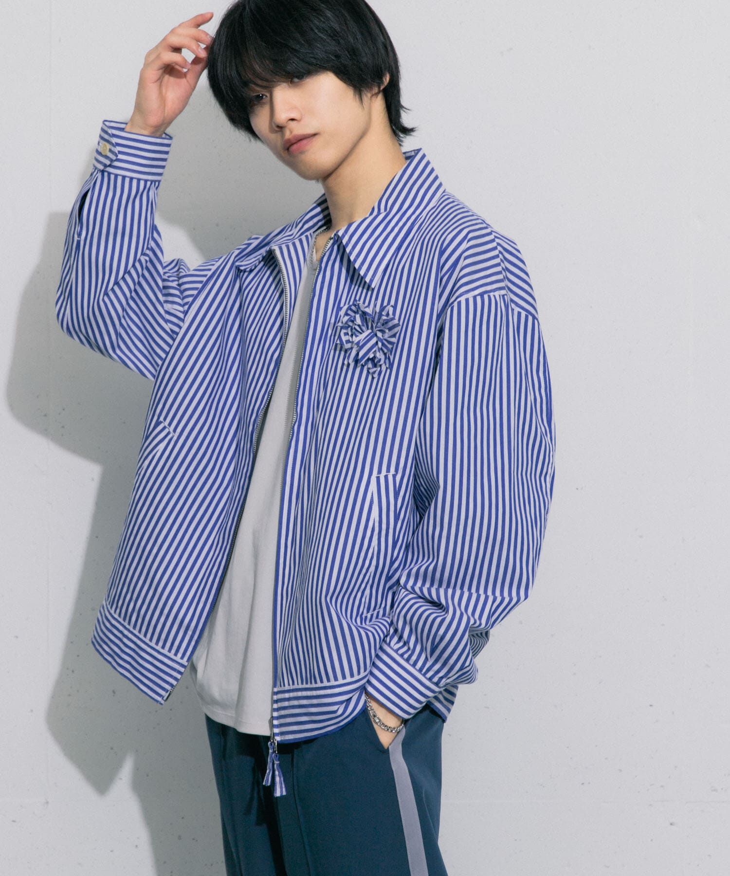 SENSE OF PLACE by URBAN RESEARCH「hxcyyd &times; SOP　ストライプフラワーコサージュシャツブルゾン(UNISEX)」|ブルゾン・スタジャン|