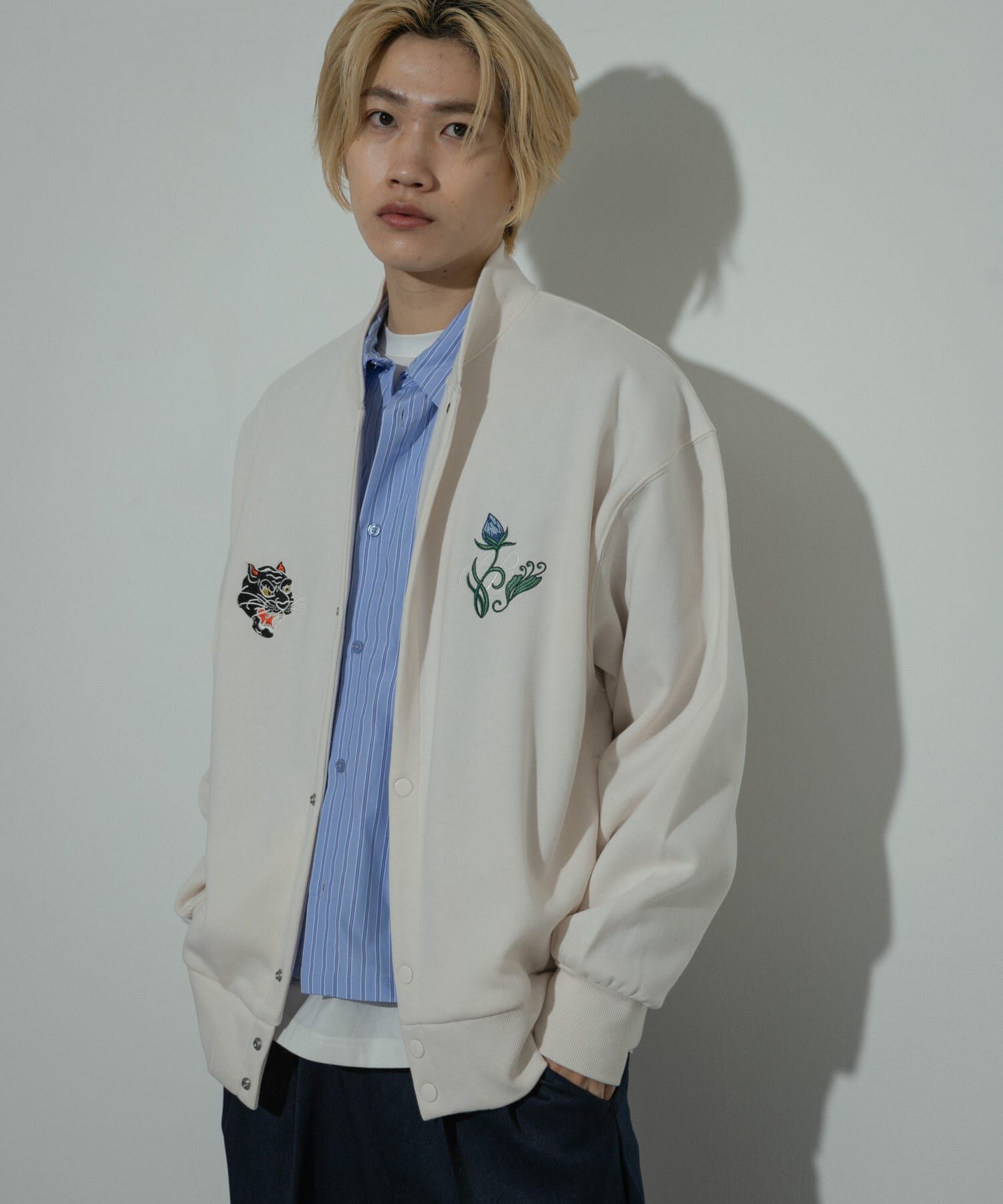 SENSE OF PLACE by URBAN RESEARCH「シシュウスウェットブルゾン」|ブルゾン・スタジャン|