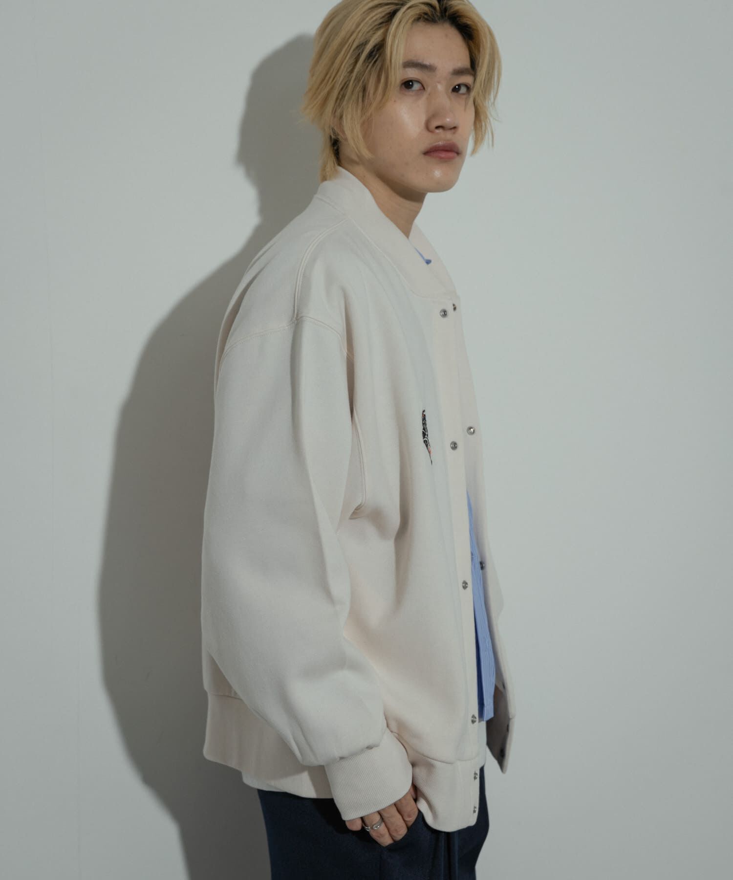 SENSE OF PLACE by URBAN RESEARCH「シシュウスウェットブルゾン」|ブルゾン・スタジャン|