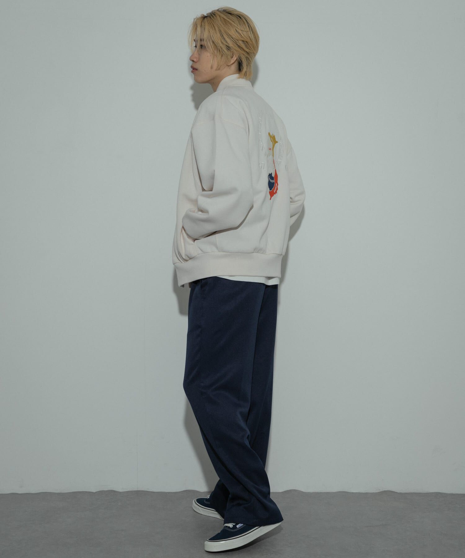 SENSE OF PLACE by URBAN RESEARCH「シシュウスウェットブルゾン」|ブルゾン・スタジャン|