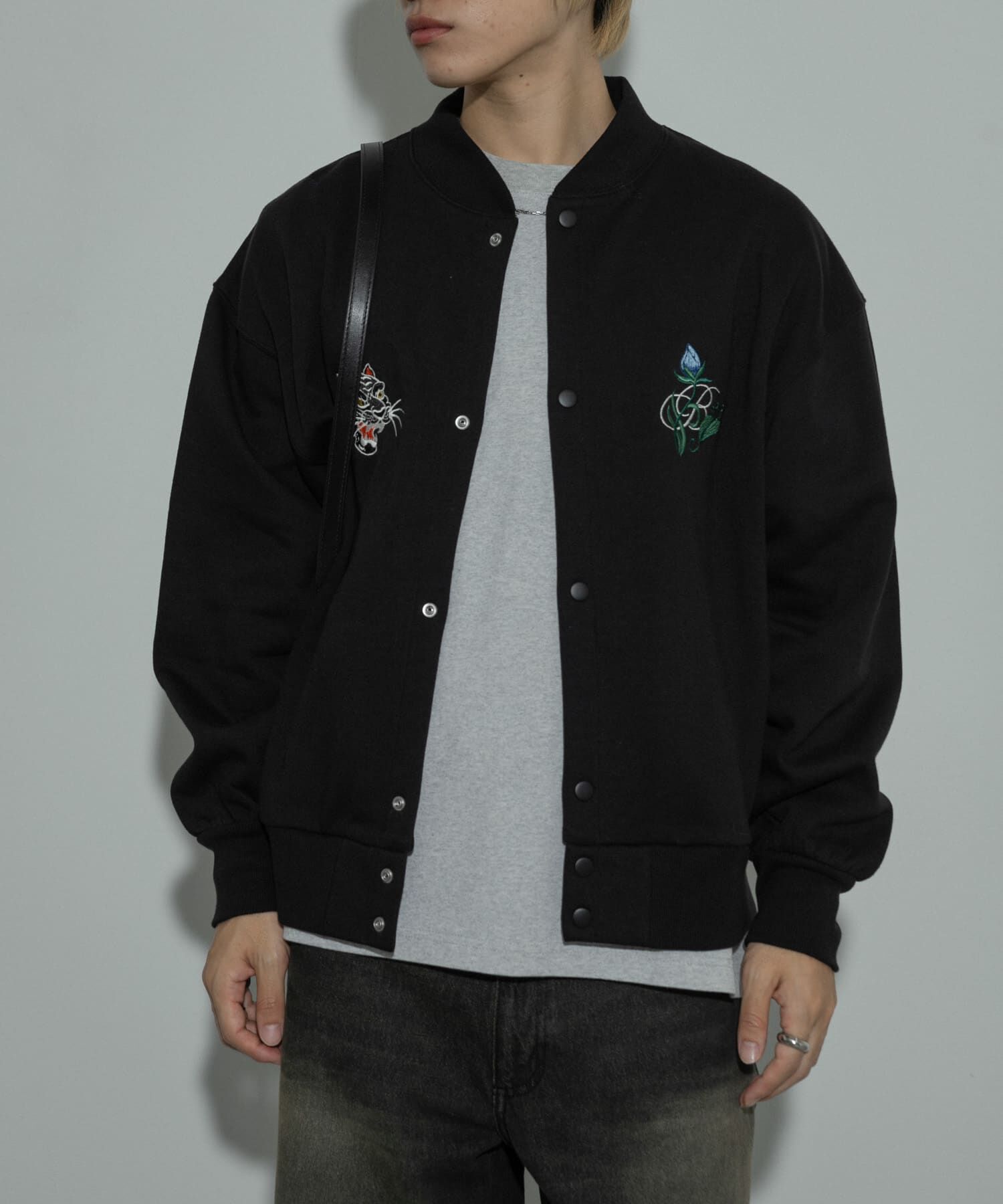 SENSE OF PLACE by URBAN RESEARCH「シシュウスウェットブルゾン」|ブルゾン・スタジャン|