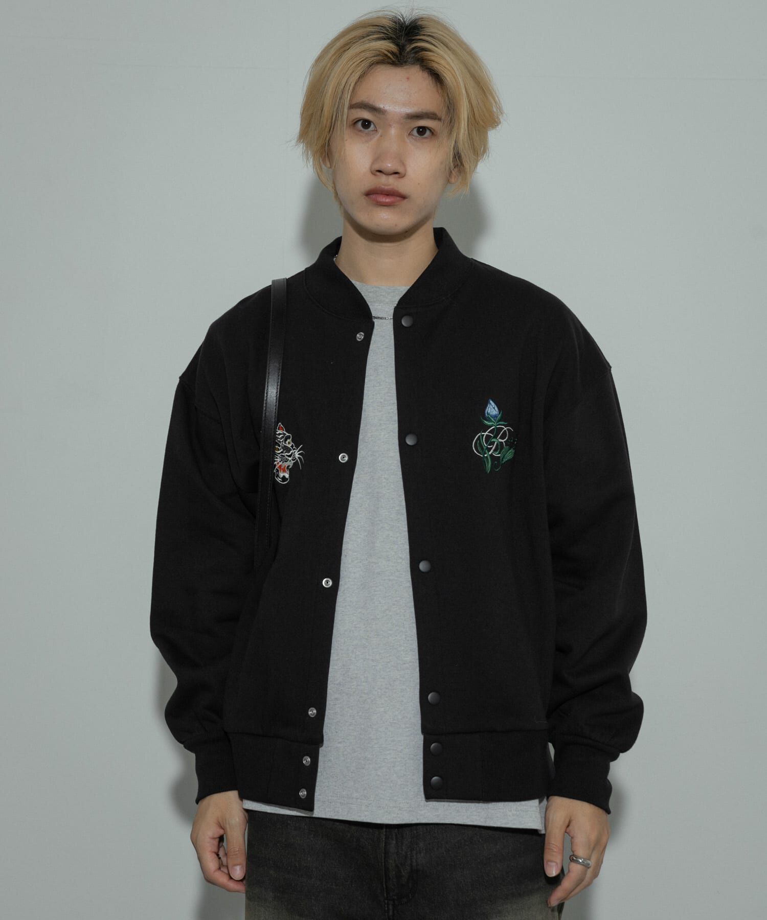 SENSE OF PLACE by URBAN RESEARCH「シシュウスウェットブルゾン」|ブルゾン・スタジャン|