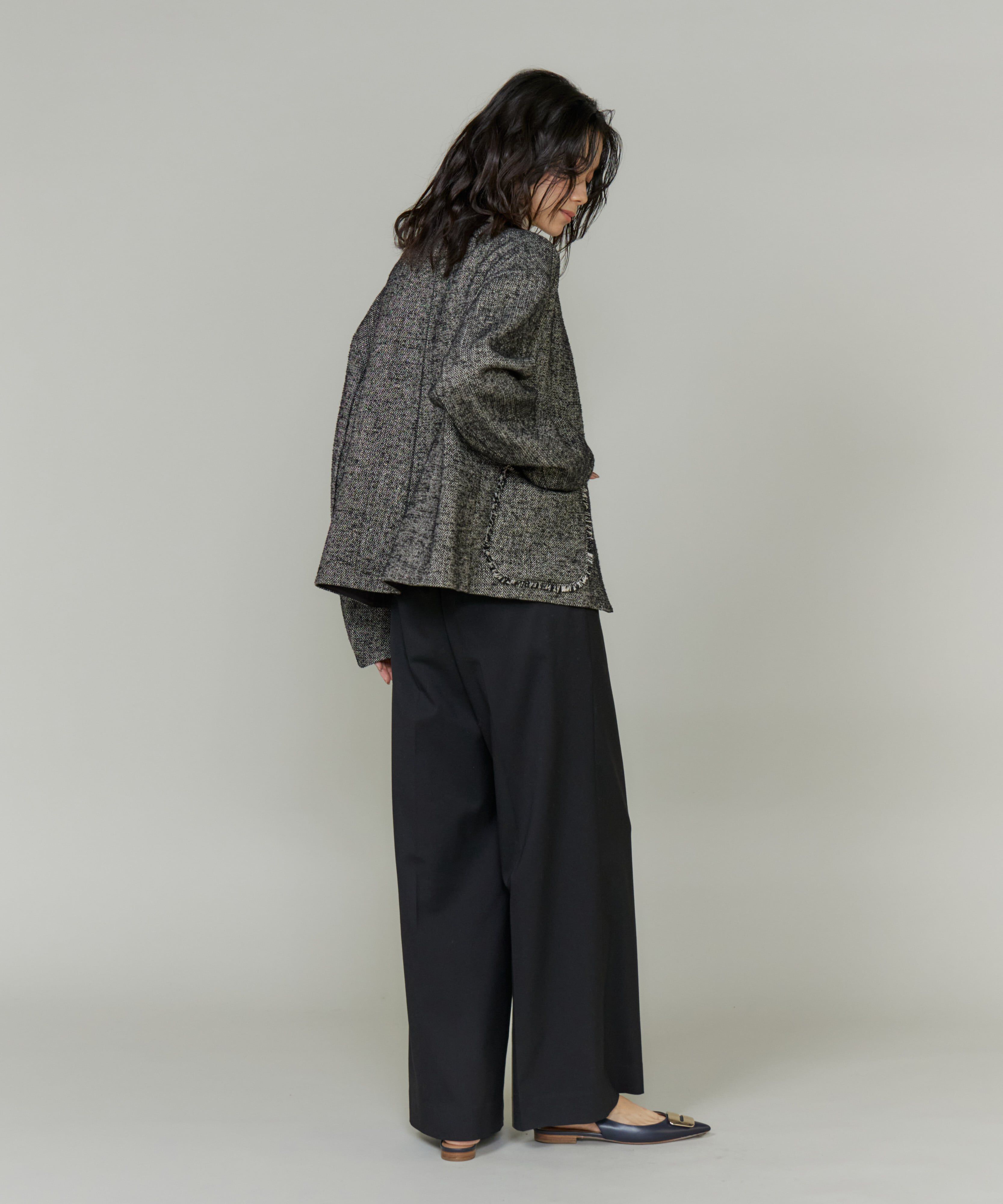 INED「ヘリンボーン柄ノーカラーショートコート」|ピーコート|