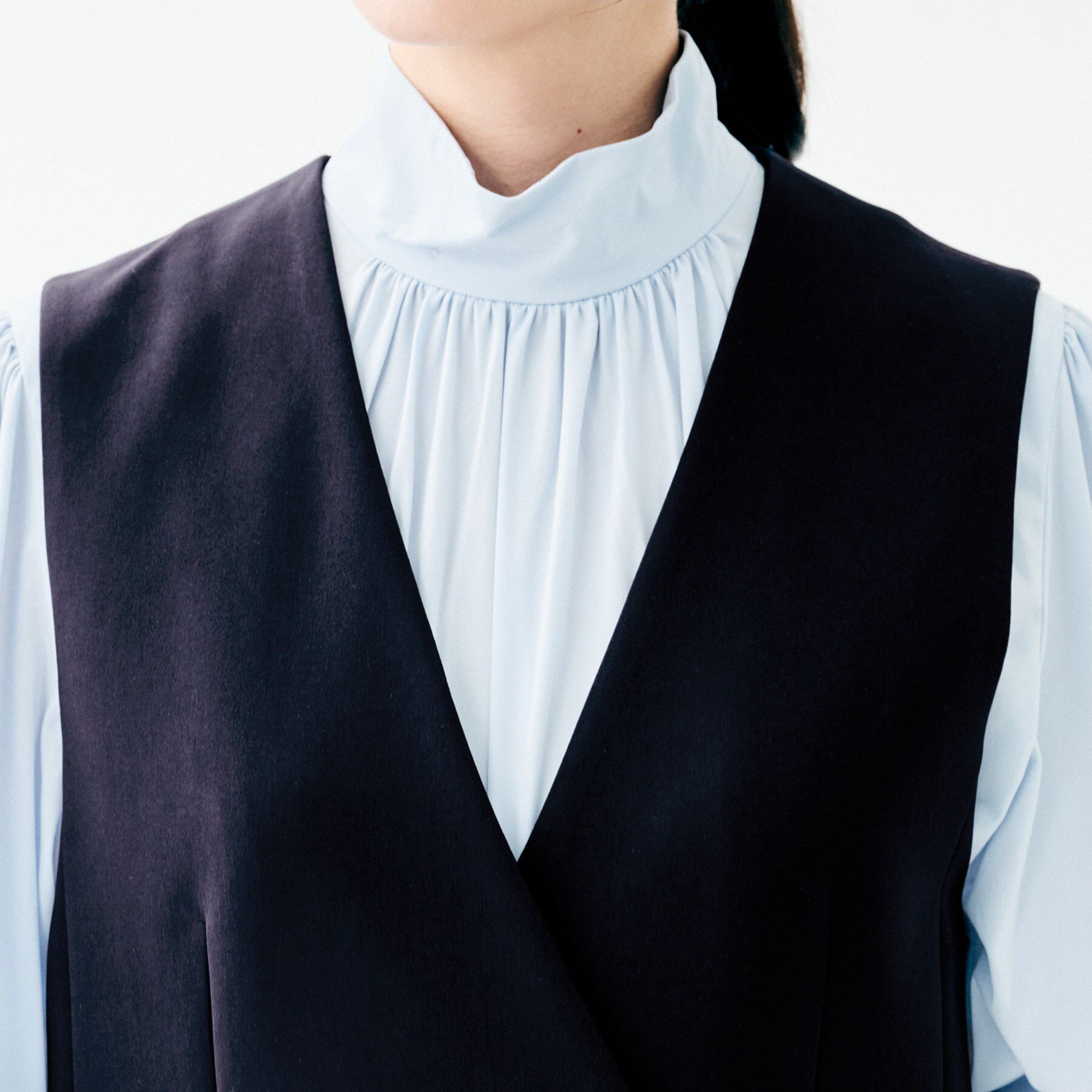 UNTITLED「【洗える/ストレッチ性/セットアップ可】バックラッフルジレ」|ベスト・ジレ|