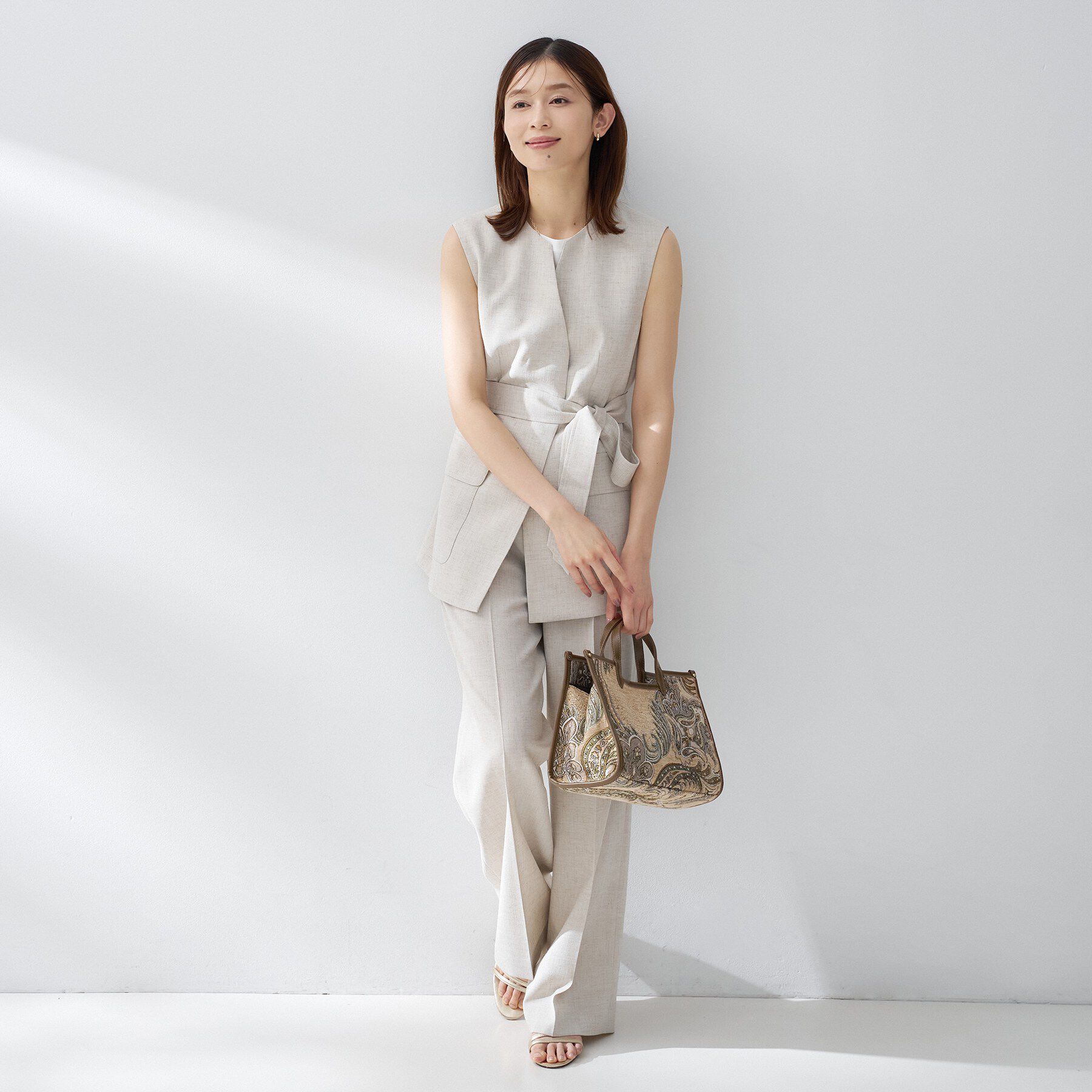 UNTITLED「スラブキーネックジレ」|ベスト・ジレ|