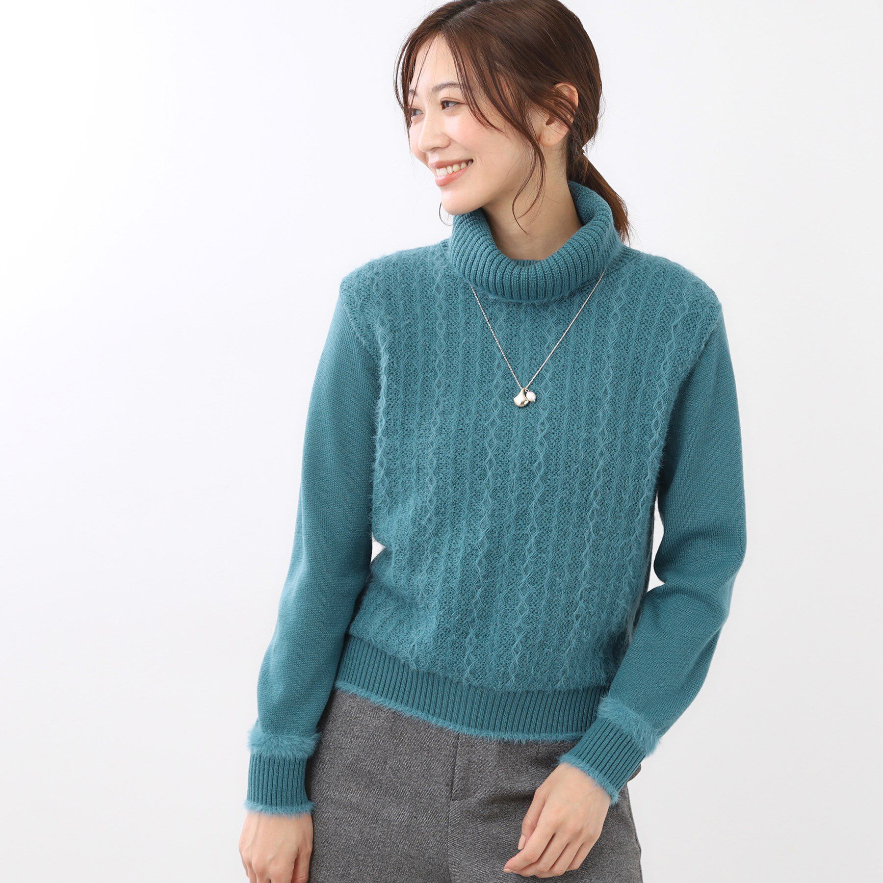 Reflect「【ほんのりラメ感◎】ふわふわフェザーヤーンハイネックニット」|ニット・セーター|