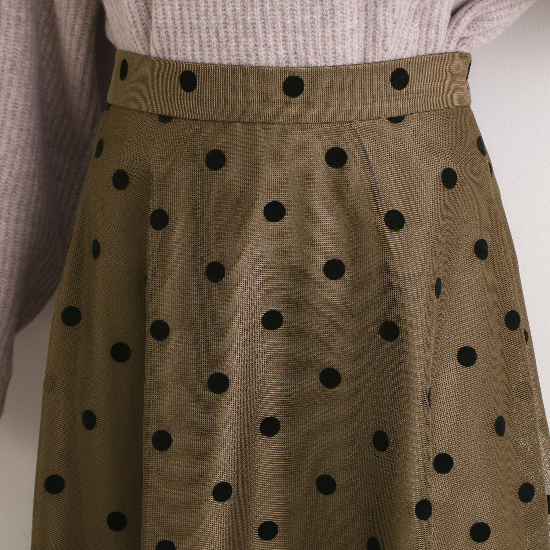 grove「甘さを抑えて、品よく華やぐ　メッシュフロッキードットスカート」|スカート|