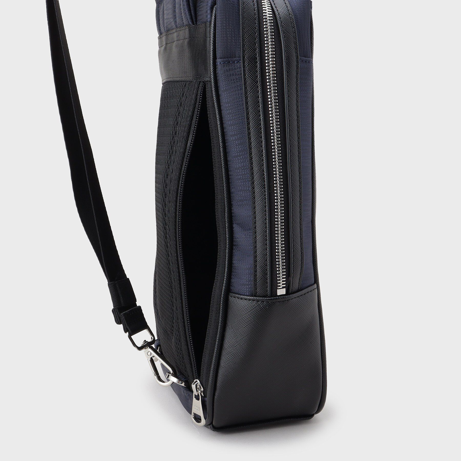 TAKEO KIKUCHI「水シボジャカードワンショルダーバッグ」|ショルダー・メッセンジャー|