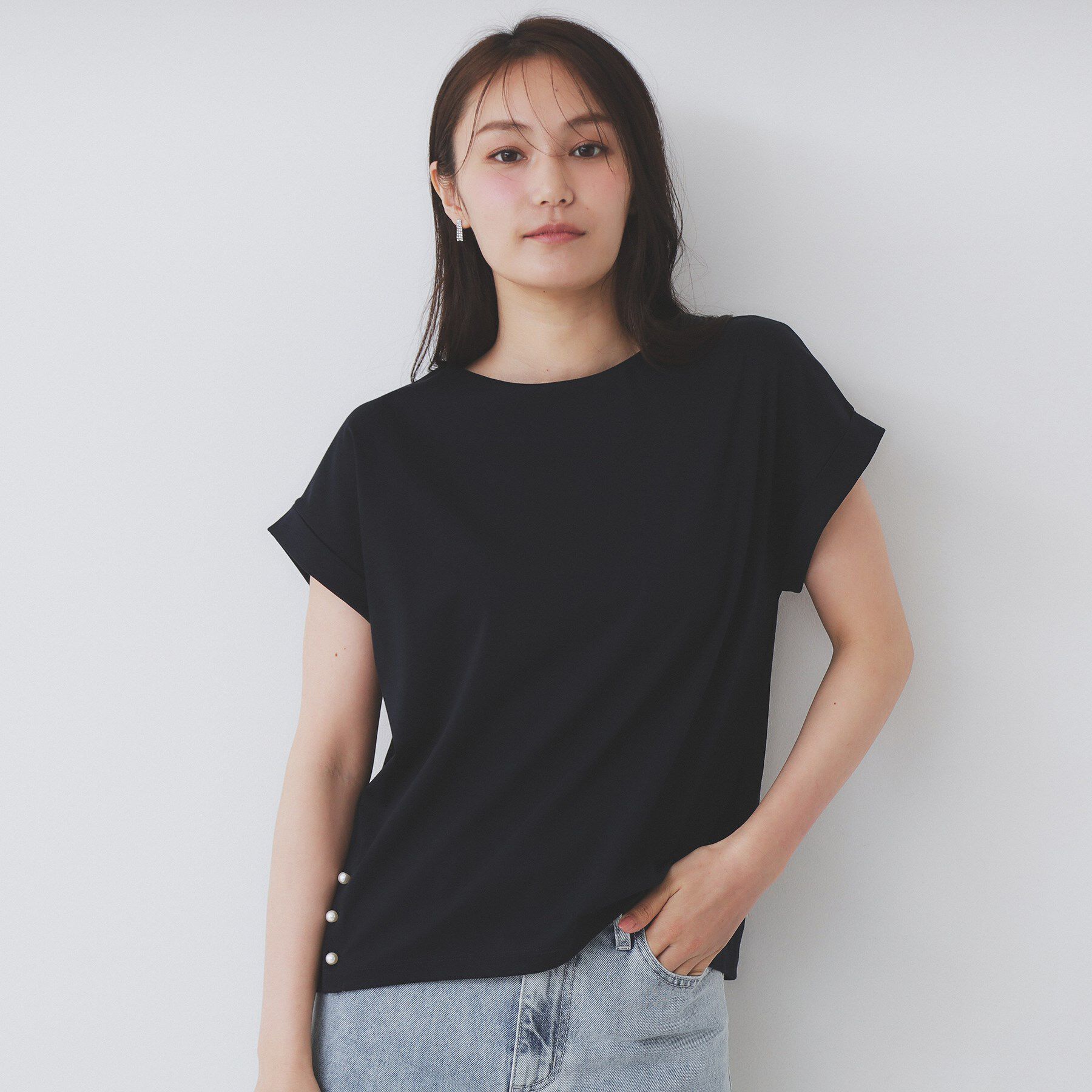 index「《S-3Lサイズ》サイドパール調ボタンボクシートップス【洗濯機洗い可/UVケア/接触冷感】」|Tシャツ・カットソー|ネイビー(094)