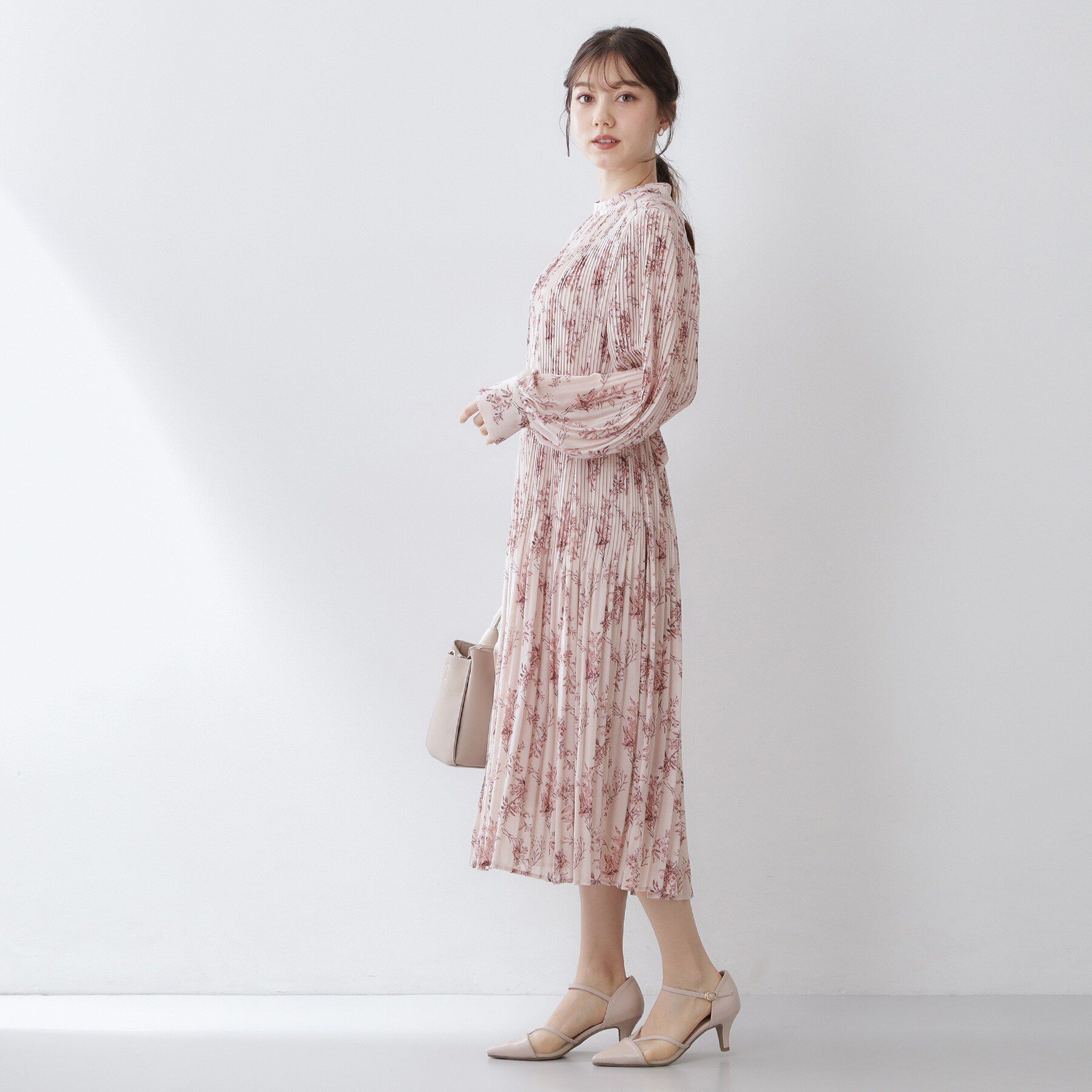 index「ベルト付きプリーツフレアワンピース【洗濯機OK/イージーアイロン/防シワ】《5col》」|ワンピース|