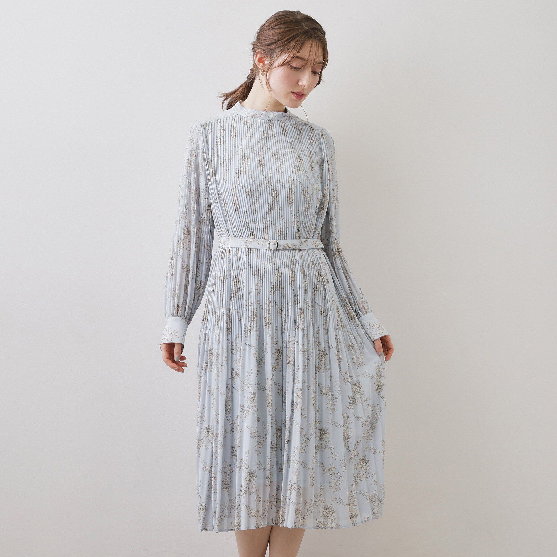 index「ベルト付きプリーツフレアワンピース【洗濯機OK/イージーアイロン/防シワ】《5col》」|ワンピース|