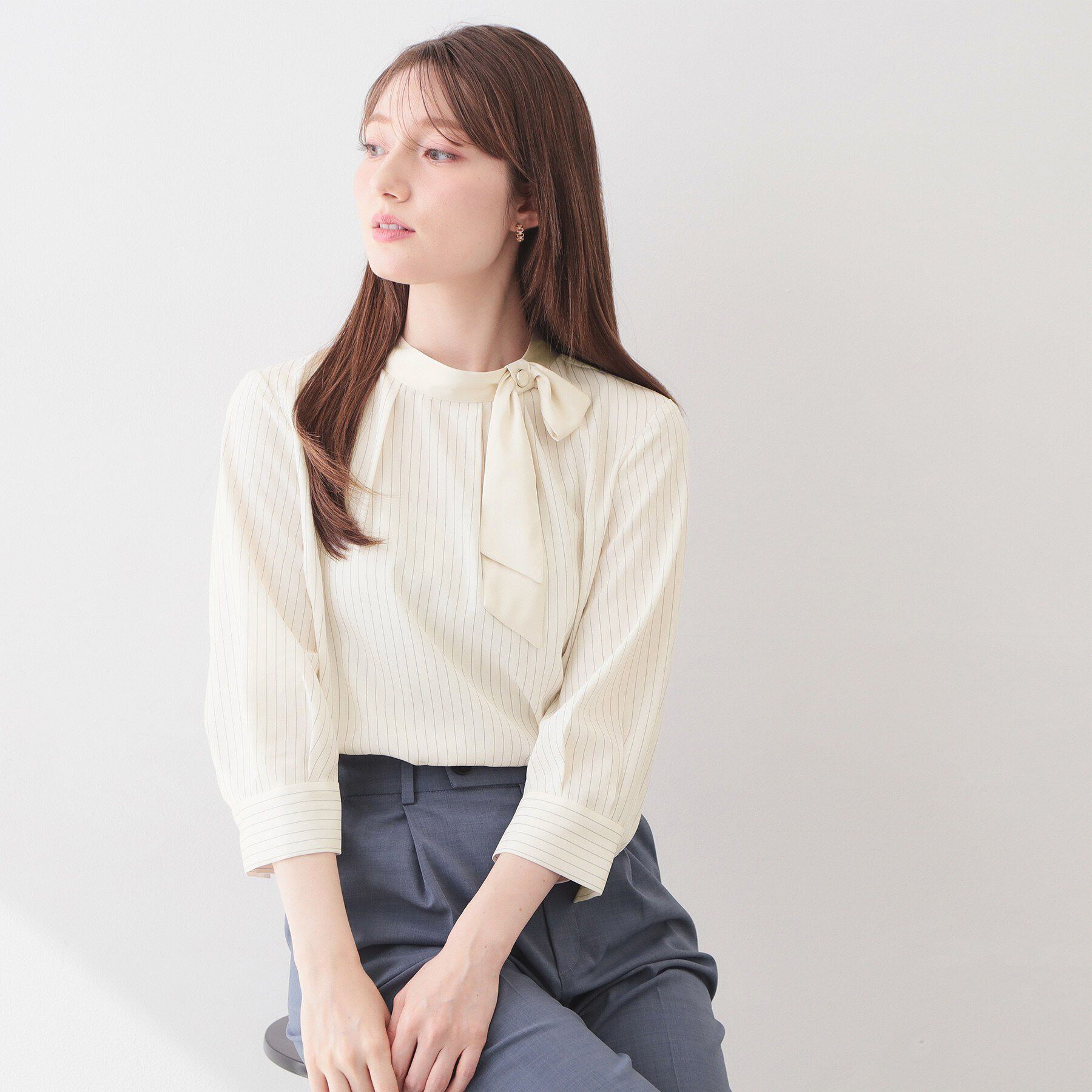 index「アシメボウタイブラウス【洗濯機OK/イージーアイロン】」|シャツ・ブラウス|アイボリー(304)