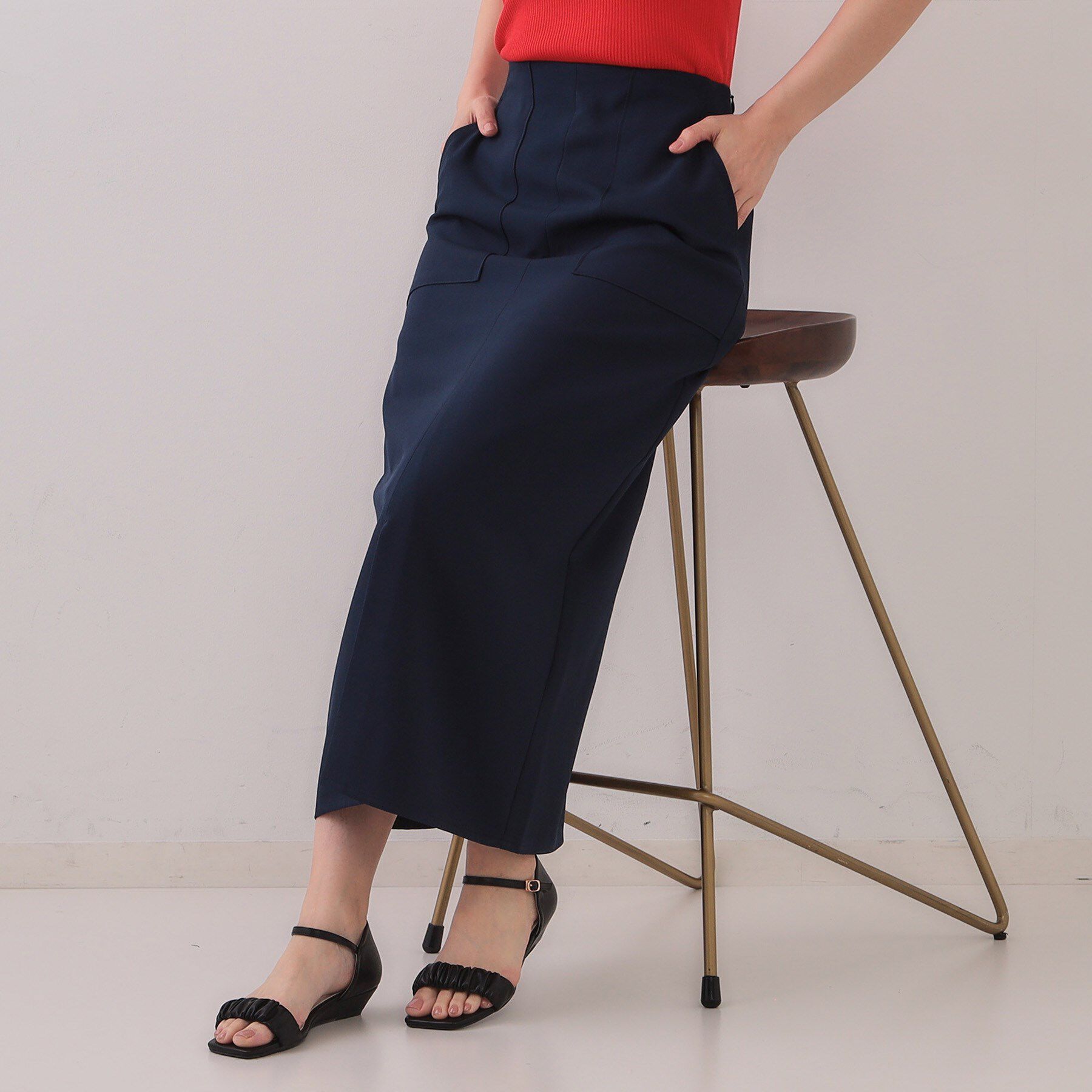 OPAQUE.CLIP「《5色展開/S-LLサイズ》リネンライクストレッチタイトスカート【洗濯機洗い可】」|スカート|ネイビー(894)