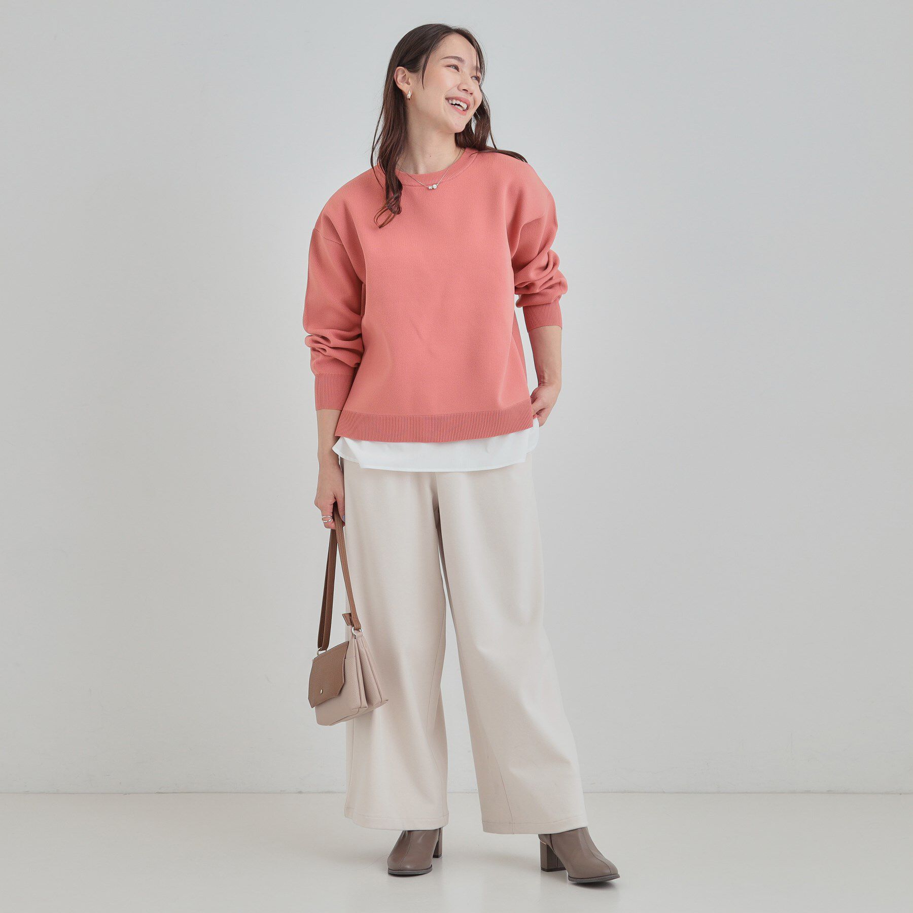 SHOO･LA･RUE「【洗濯機可/S-LL】さらに軽くなった スポンディッシュ裾フェイクトップス」|ニット・セーター|