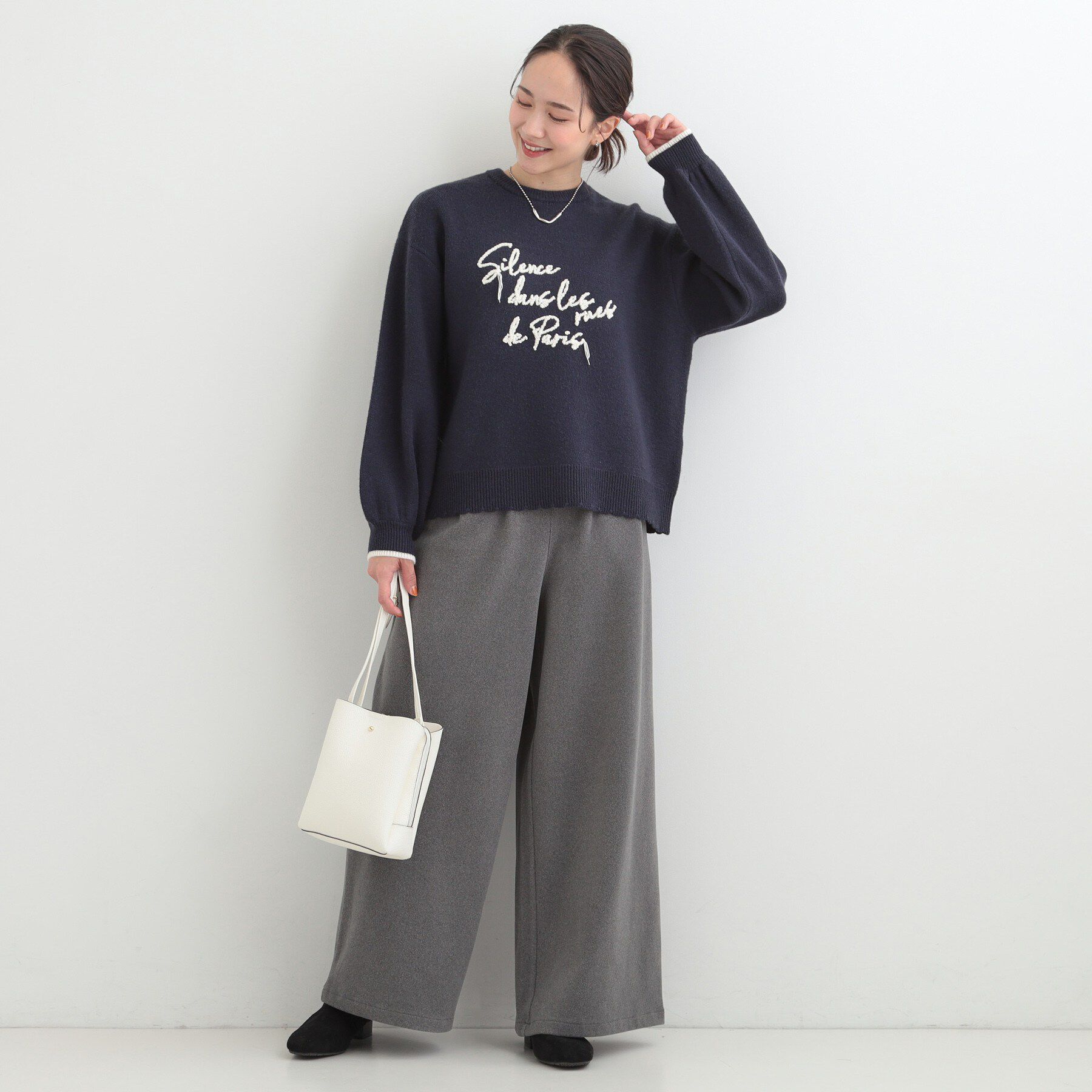 SHOO･LA･RUE「【洗濯機可/S-LL】裾スカラップが差がつく コード刺繍ロゴニット」|ニット・セーター|