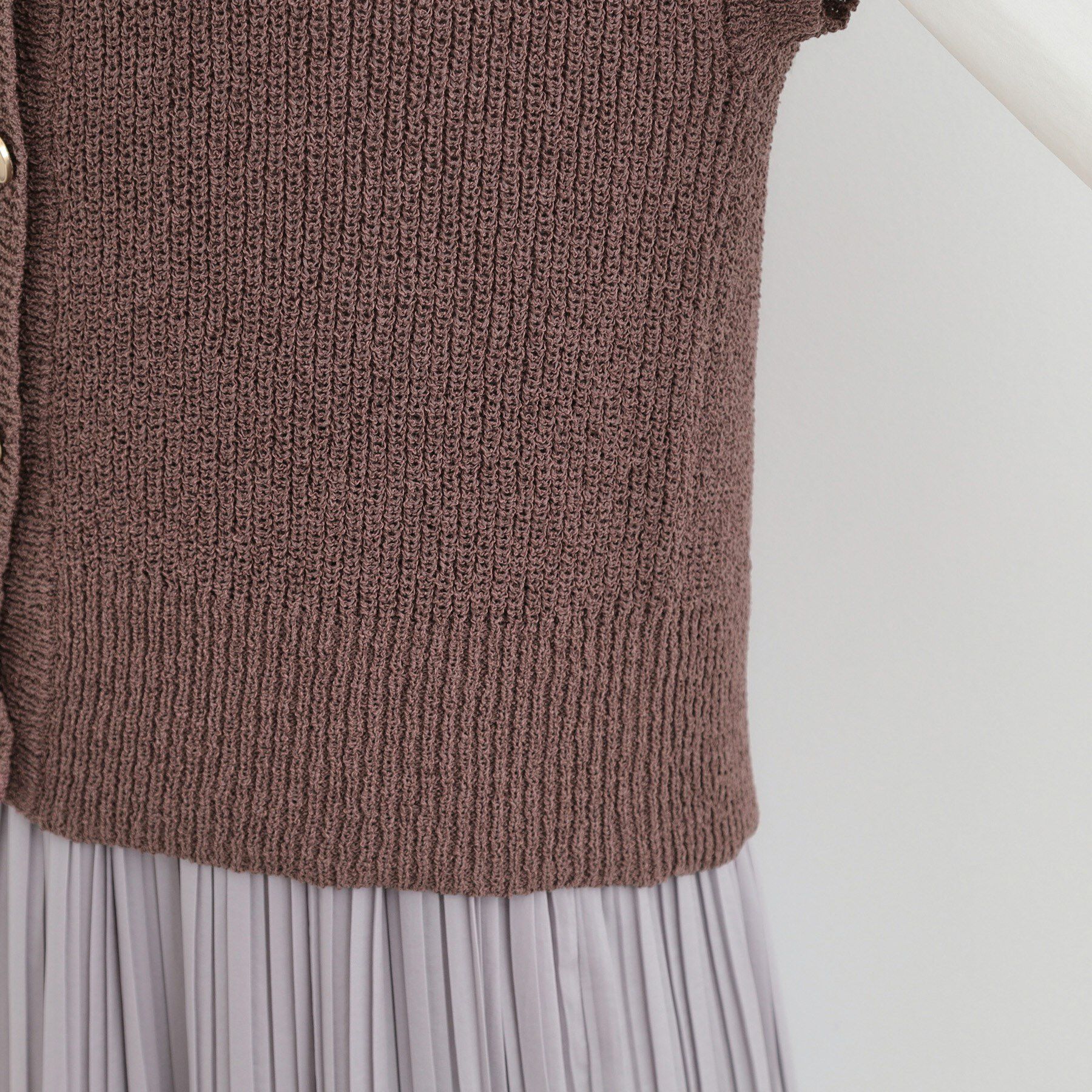 SHOO･LA･RUE「【S-LL/洗濯機可】気軽にレイヤード 前開きざっくりニットベスト」|ベスト・ジレ|