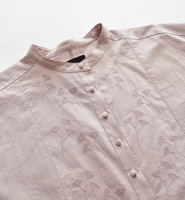 オオカミとフクロウ「オオカミとわたしの好きなアジサイ」|シャツ・ブラウス|