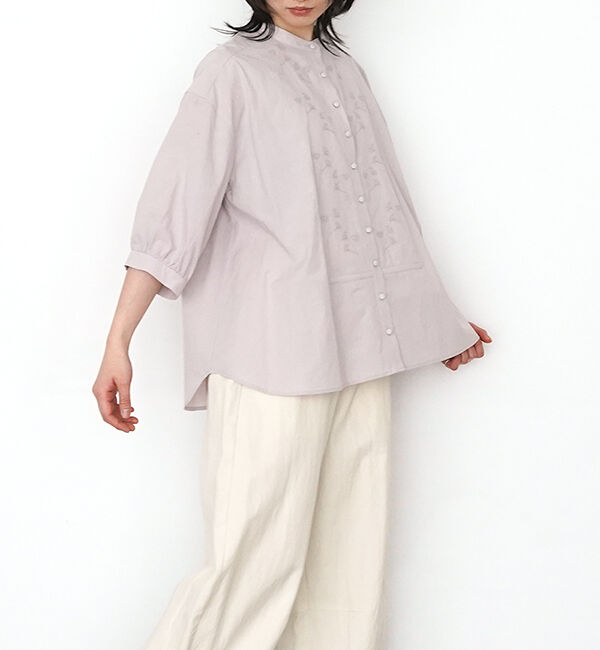 オオカミとフクロウ「オオカミとわたしの好きなアジサイ」|シャツ・ブラウス|