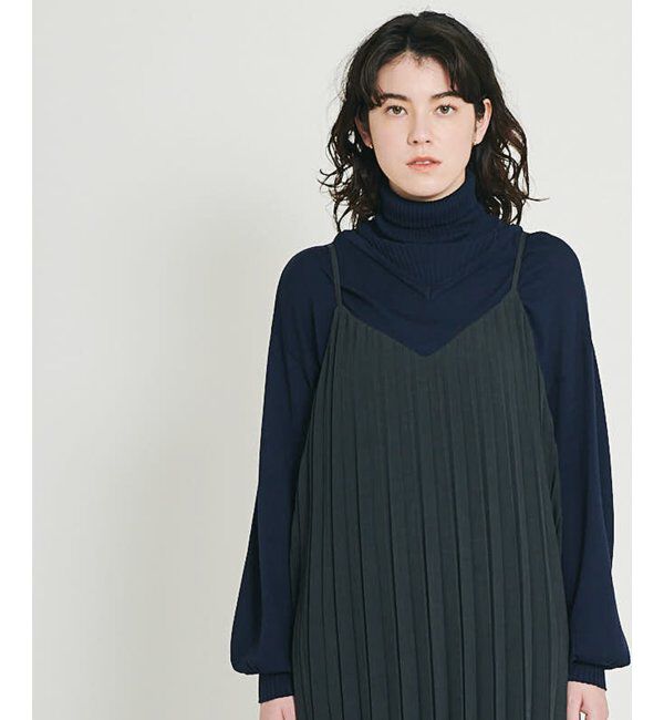 IKKA LOUNGE「&radic;M ルートエム プリーツワンピース」|ワンピース|