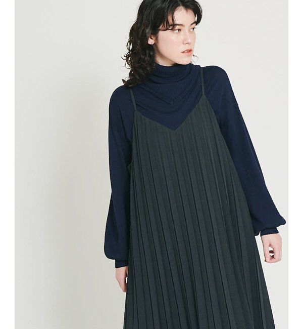IKKA LOUNGE「&radic;M ルートエム プリーツワンピース」|ワンピース|