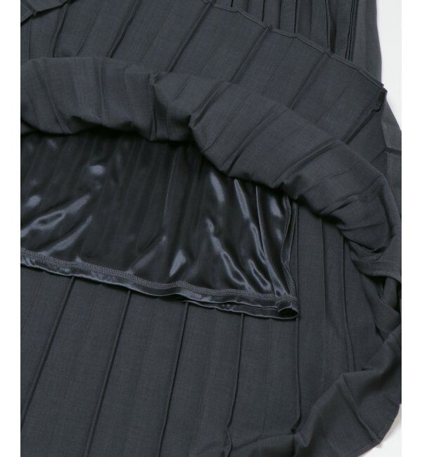 IKKA LOUNGE「&radic;M ルートエム プリーツワンピース」|ワンピース|