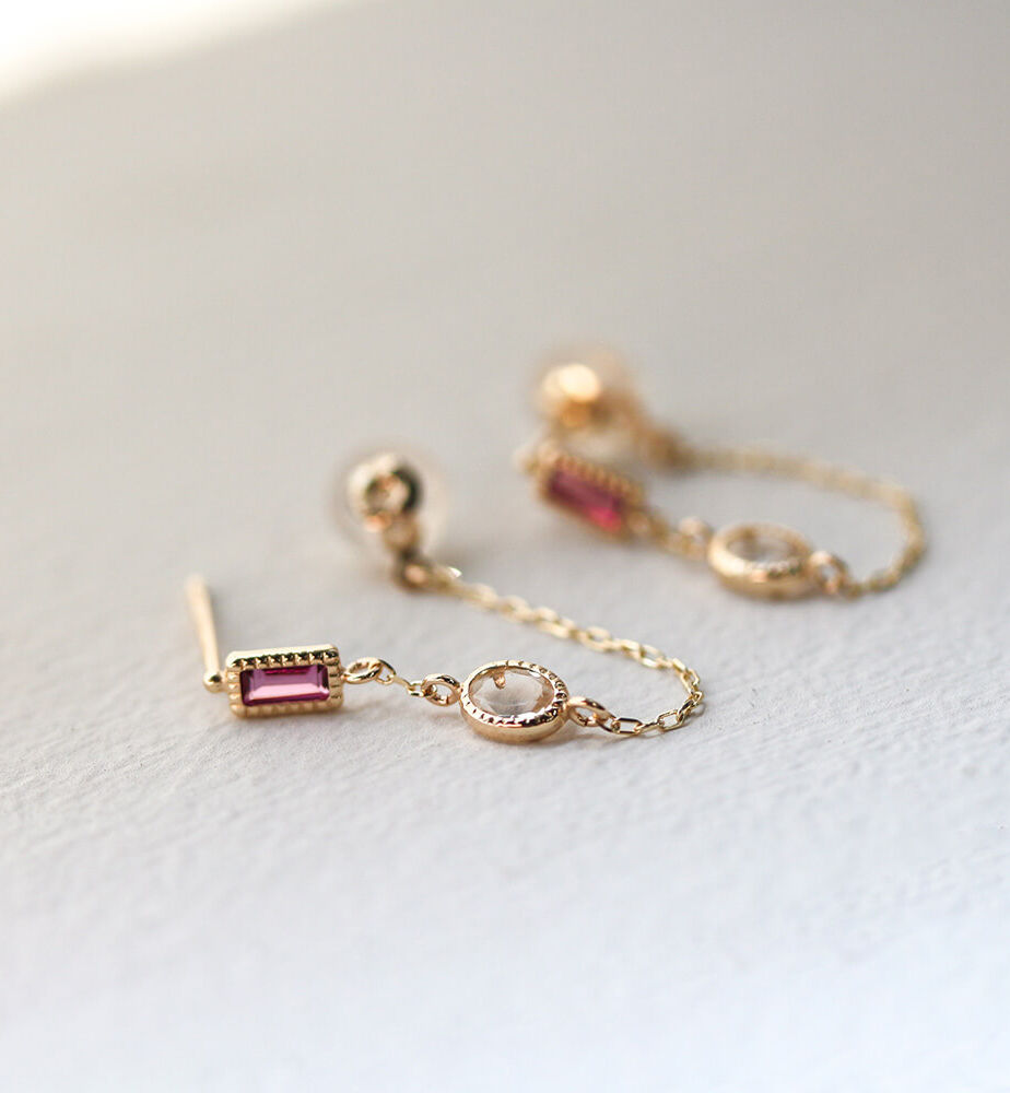  「ロードライトガーネット / ロイヤルブルームーンストーン チェーンフープ ピアス | K10YG」|ピアス|