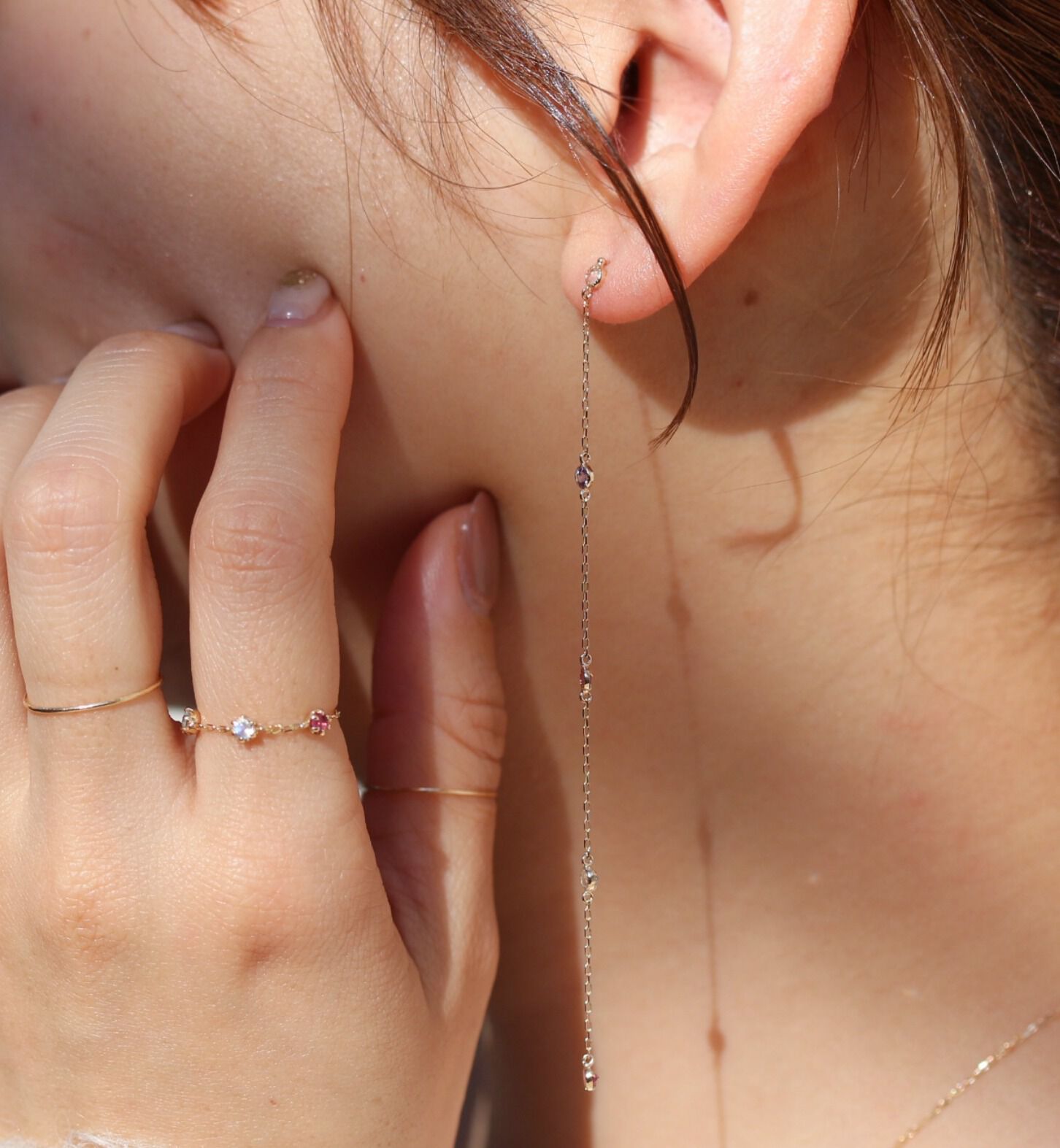  「マルチカラーストーン ロング ピアス | K10YG」|ピアス|