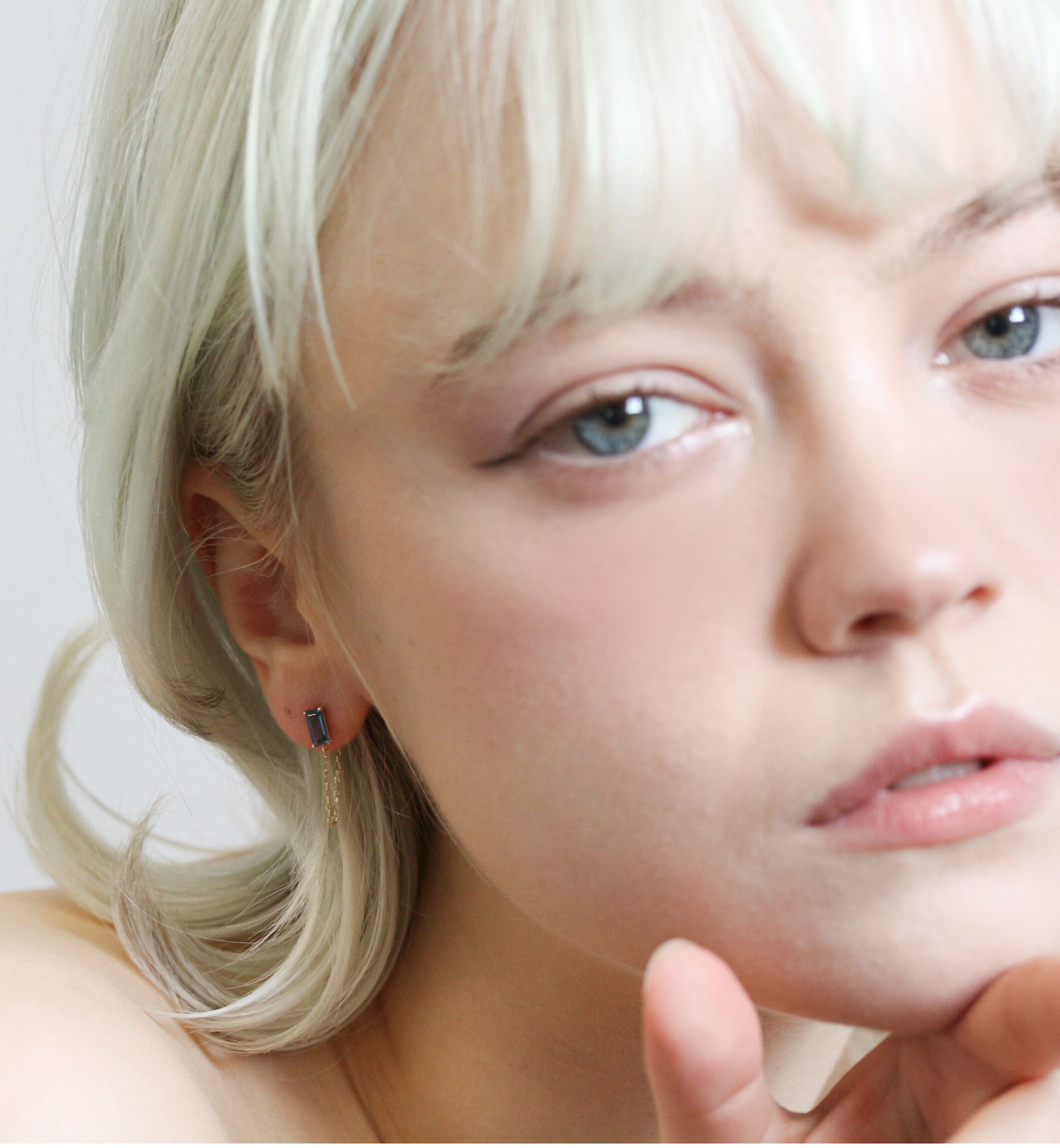  「ロンドンブルートパーズ チェーンフープ ピアス | K10YG」|ピアス|