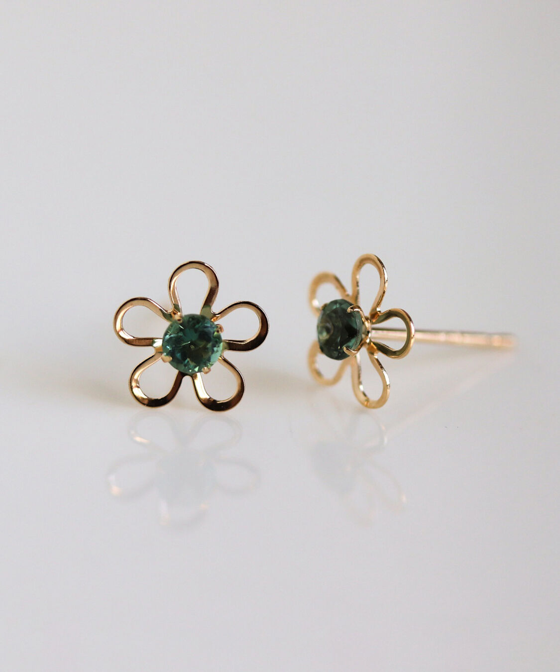  「カラーストーン フラワー ピアス | K10YG」|ピアス|