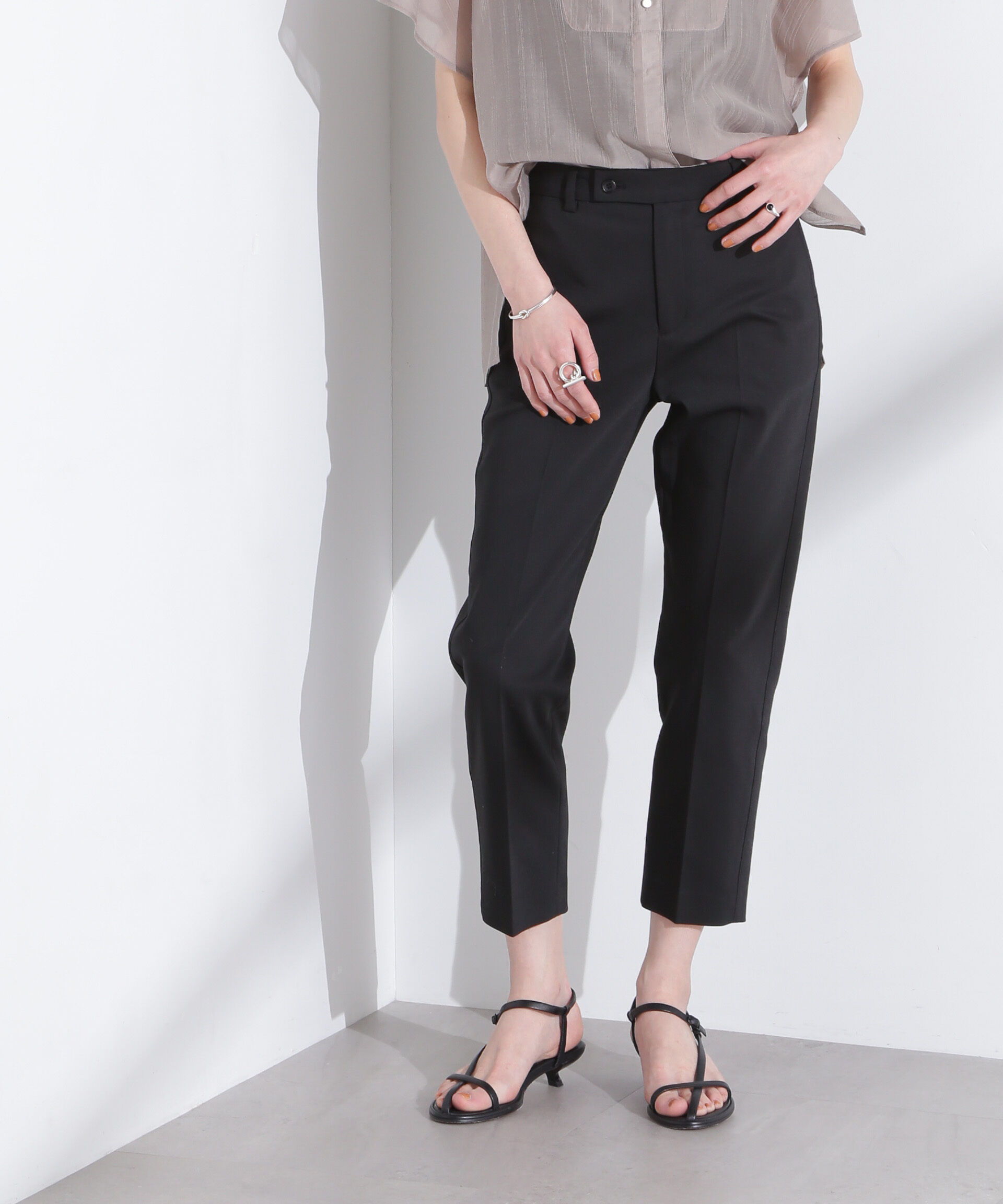 nano･universe「センタープレススリムパンツ」|チノ|