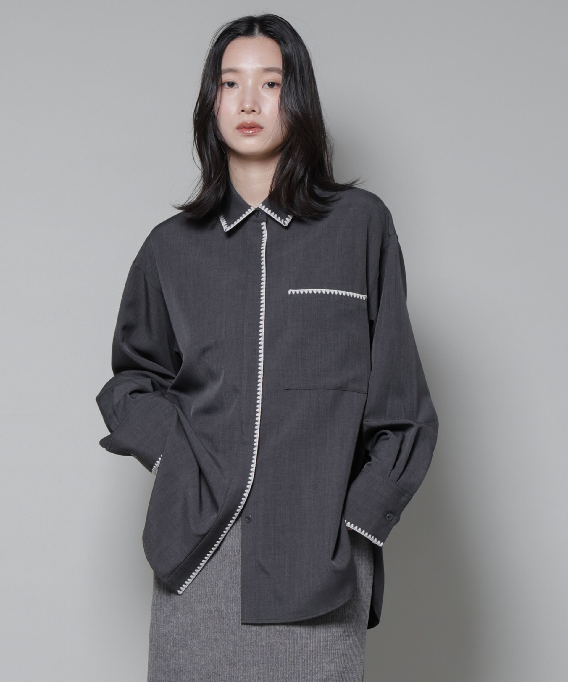 nano･universe「トリミング刺繍ツイルシャツ」|シャツ・ブラウス|チャコール3