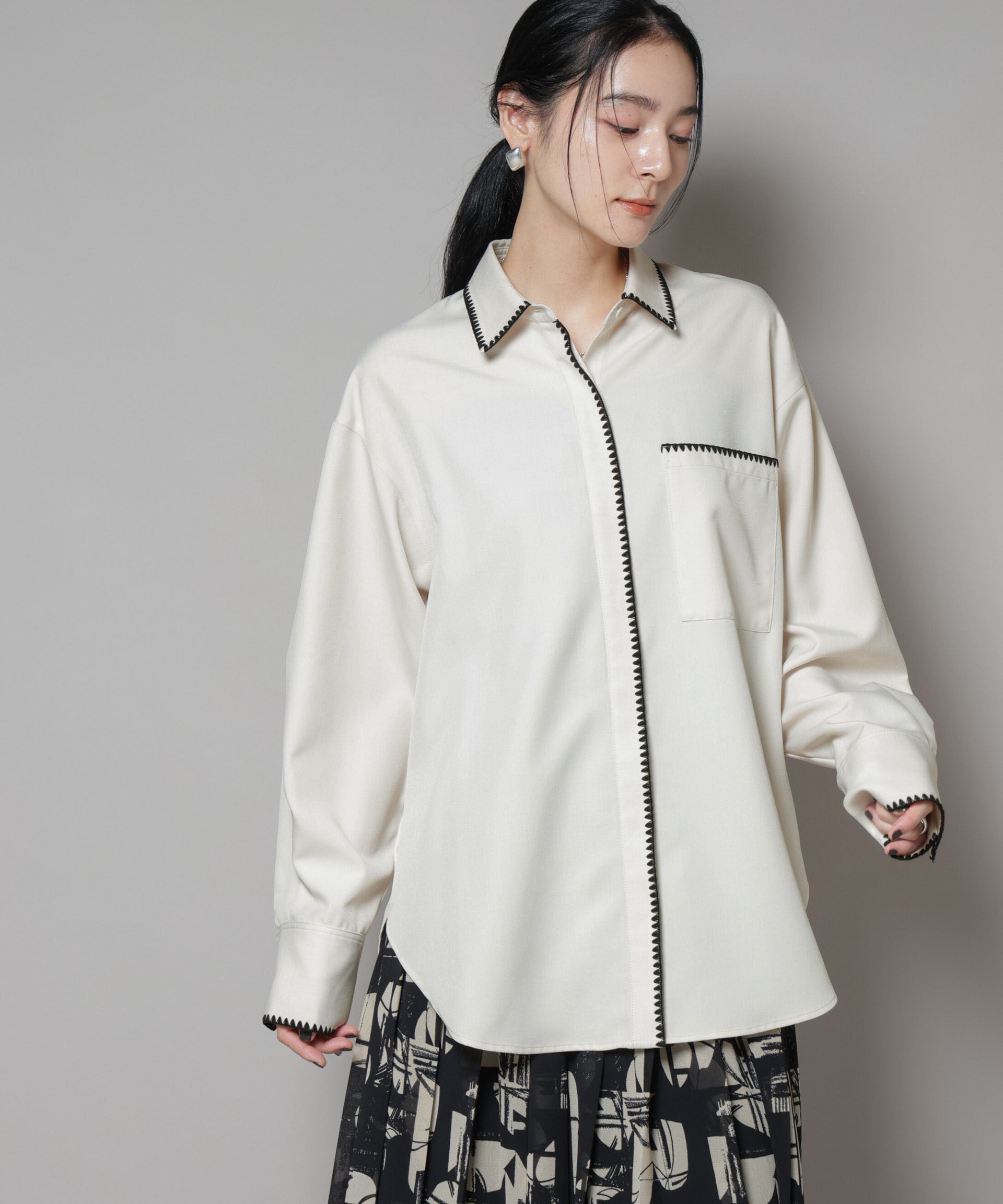nano･universe「トリミング刺繍ツイルシャツ」|シャツ・ブラウス|