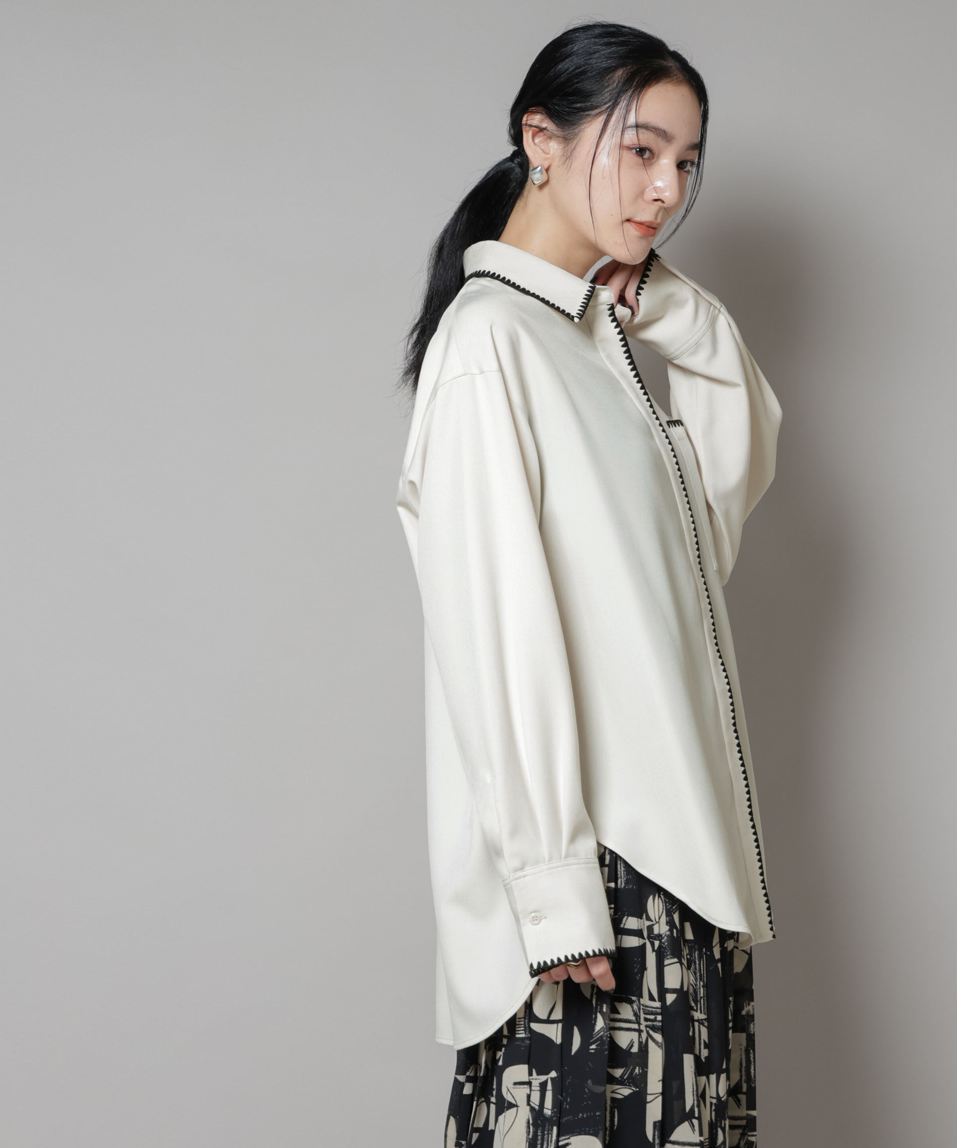 nano･universe「トリミング刺繍ツイルシャツ」|シャツ・ブラウス|